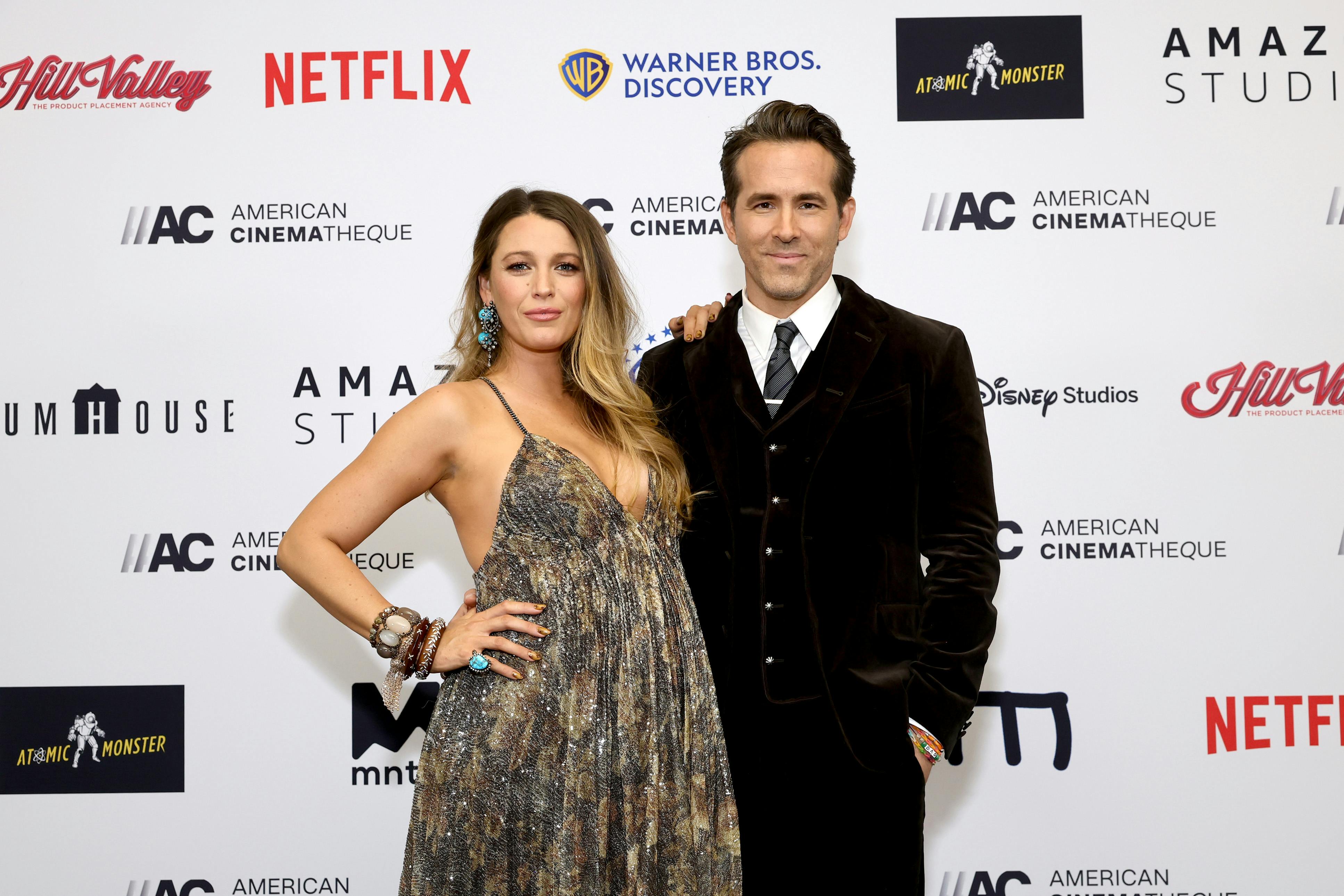 Blake Lively og Ryan Reynolds venter deres fjerde barn i 2023. Blake Lively, Ryan Reynolds, kendte gravide kvinder