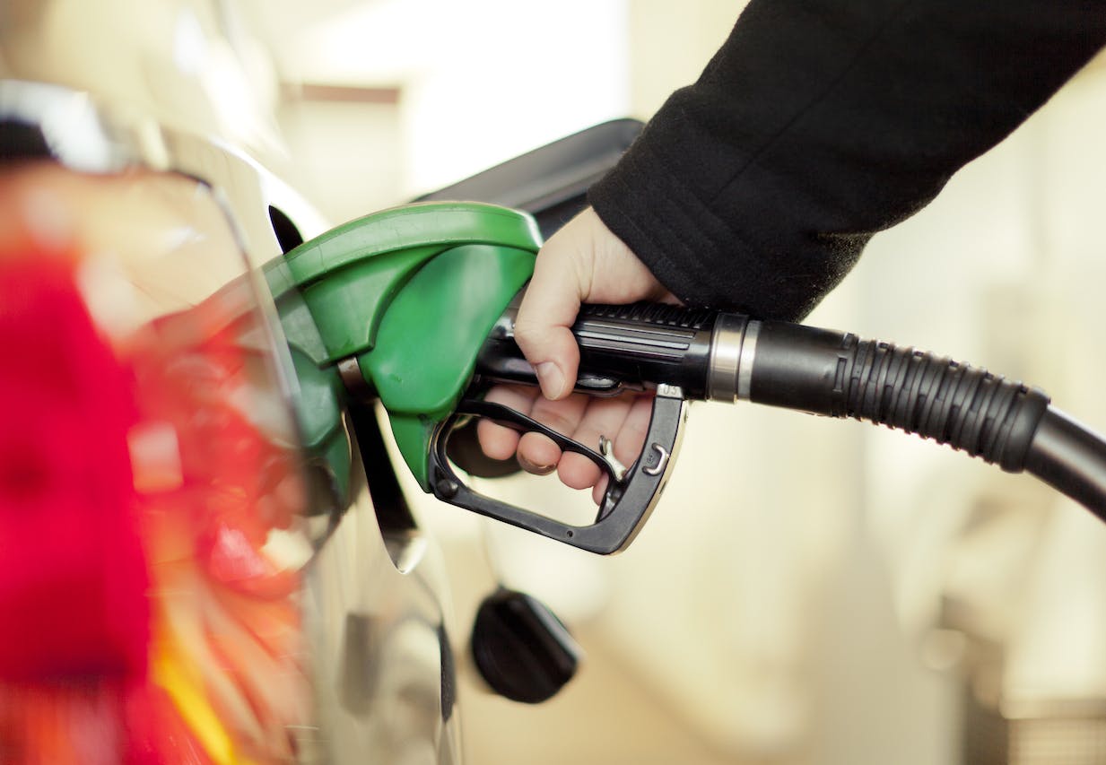hvordan virker benzinpumpen