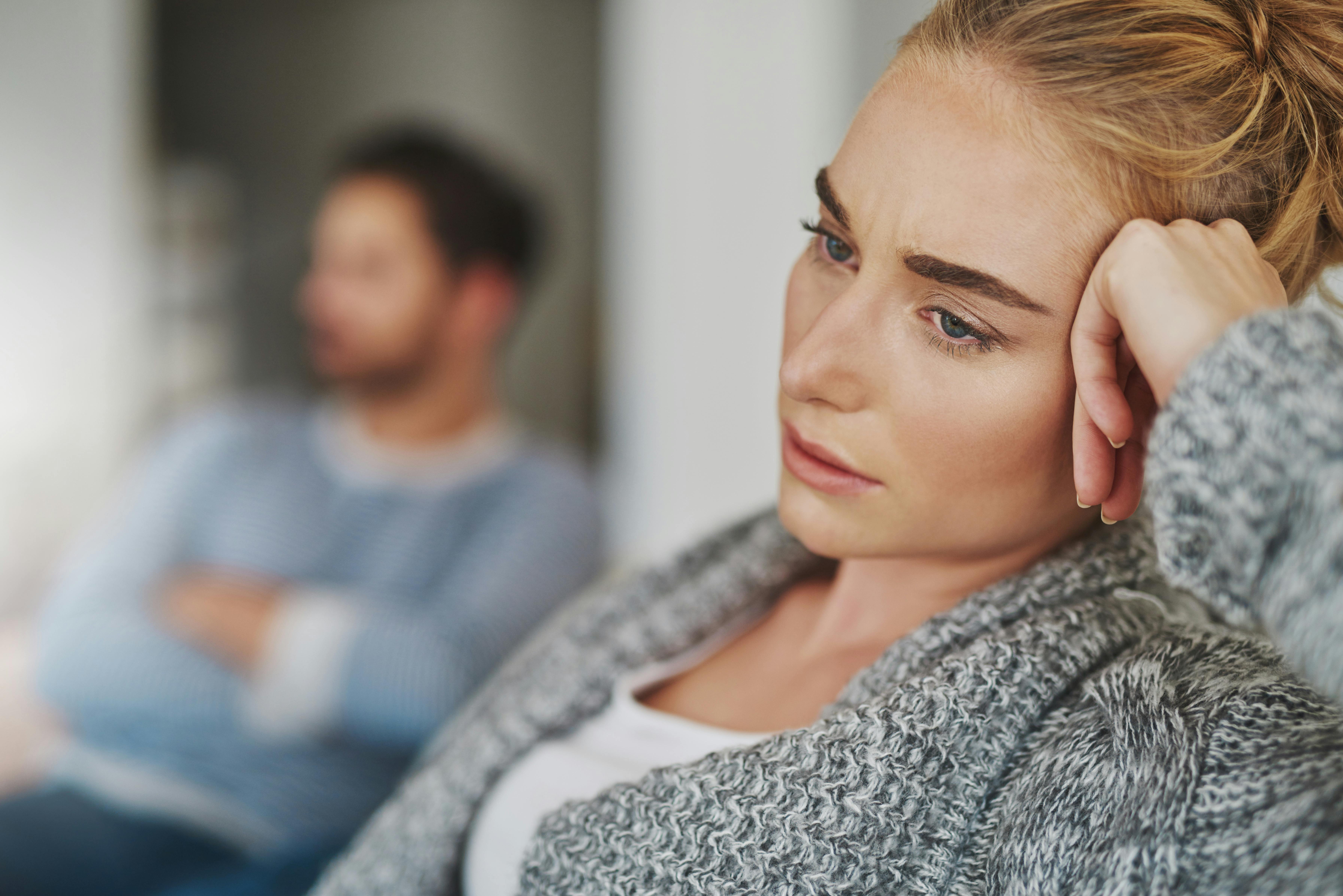 Bliver du gemt væk af din partner? Pocketing i et forhold