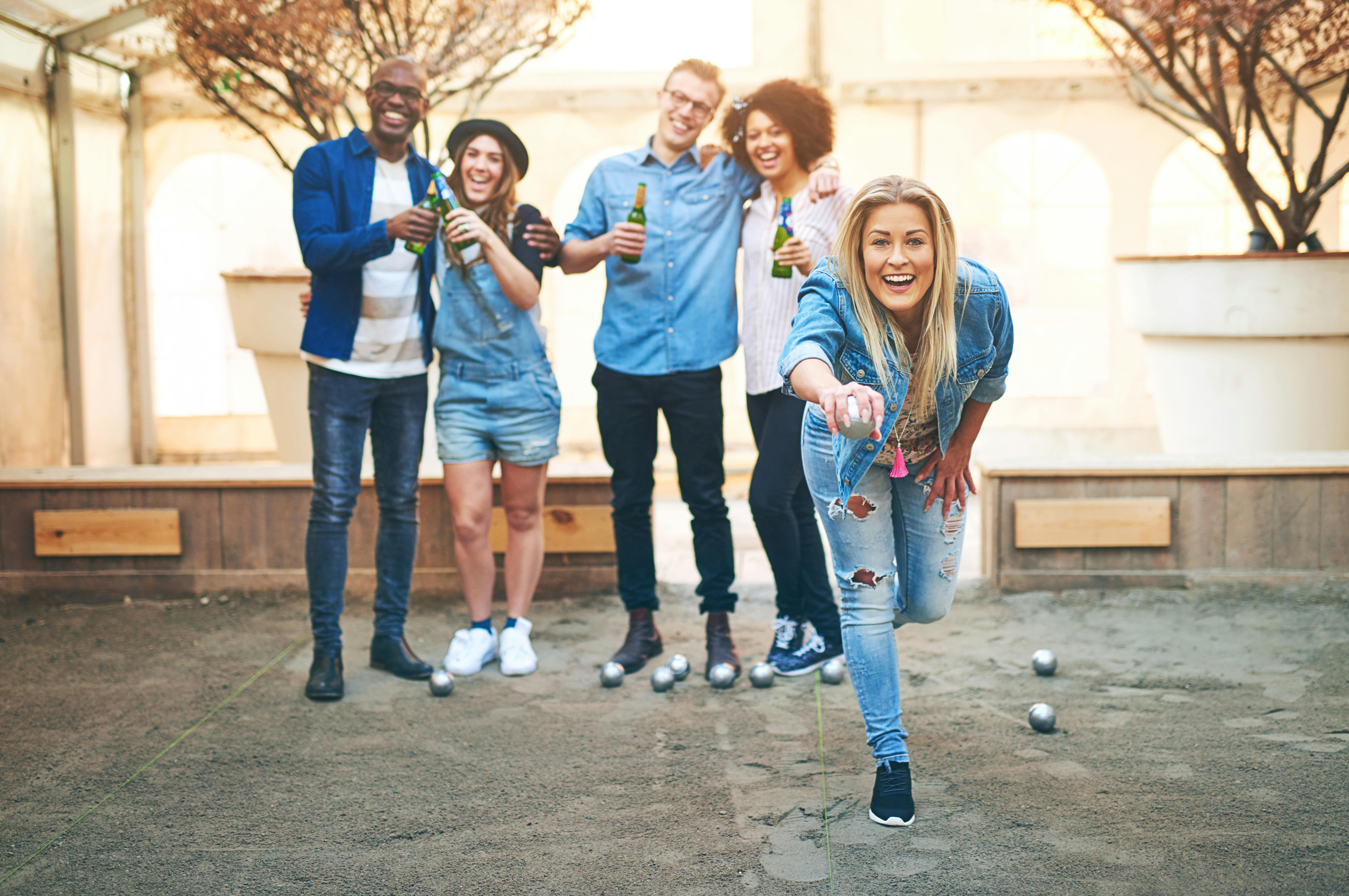 Den her aktivitet fungerer også rigtig godt som gruppedate! Folk der spiller petanque