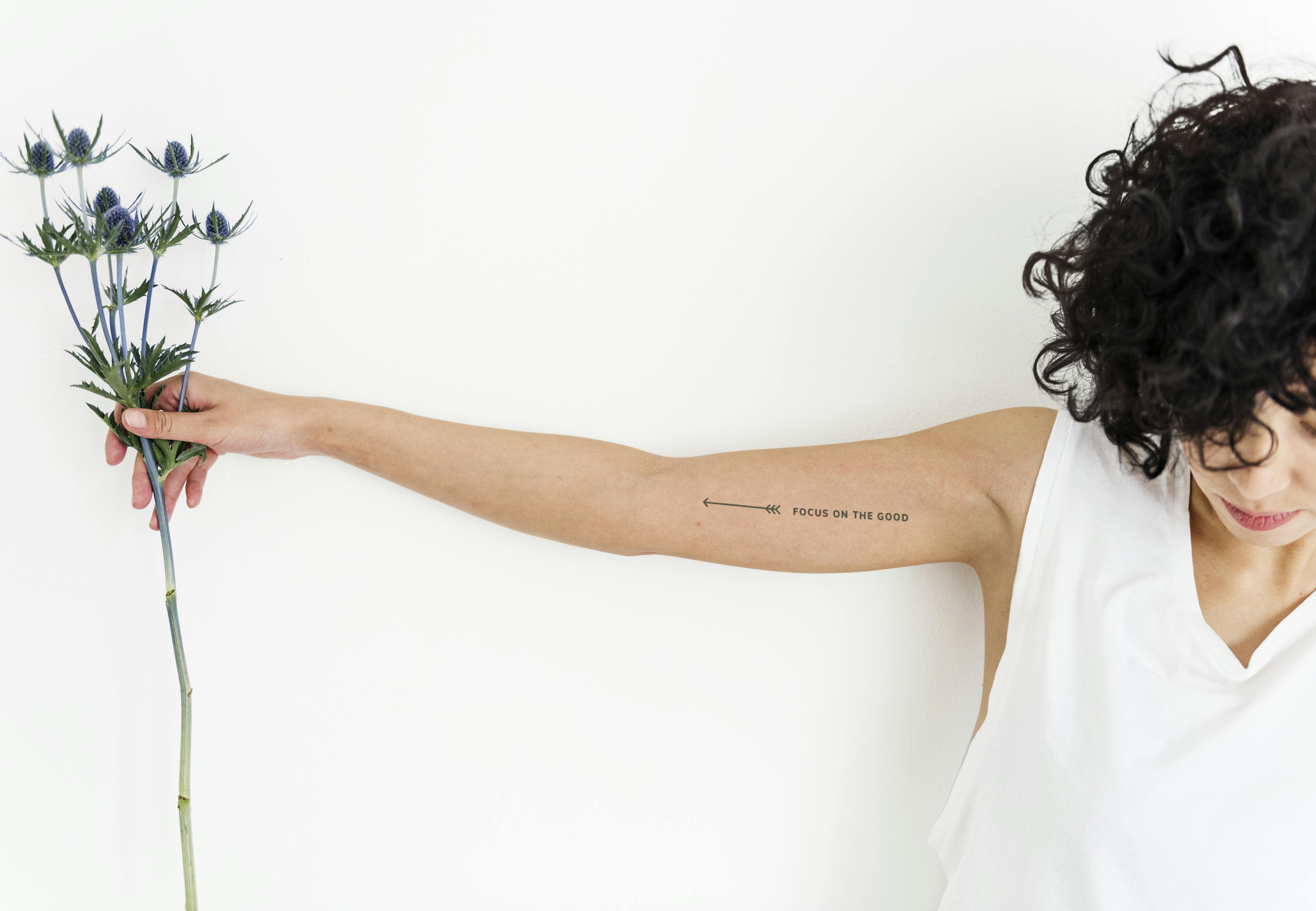 Kvinde med tatovering