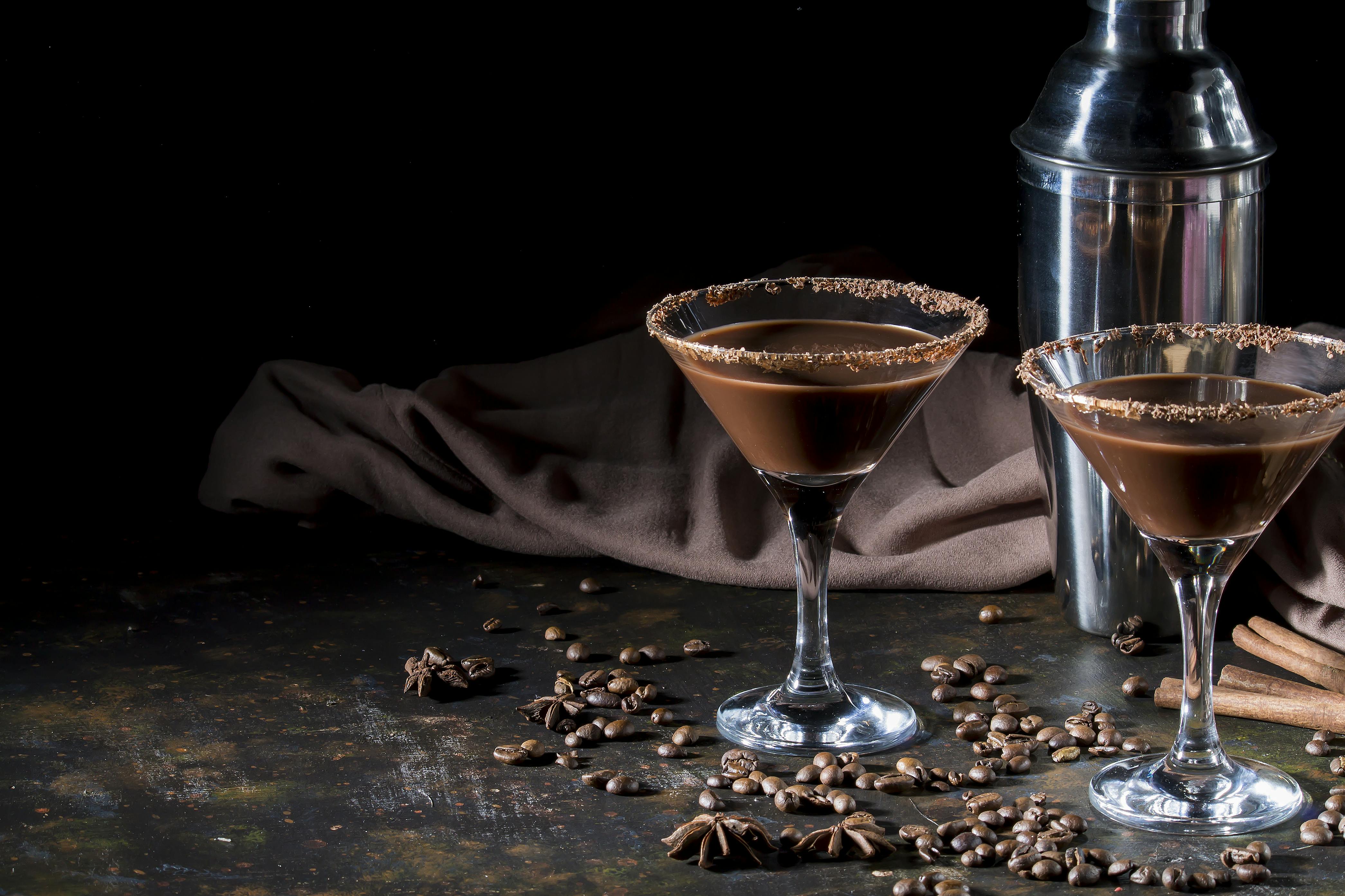 Den perfekte drink med rom til en slikmund. nemme drinks med rom, kakao, malibu rom, bounty drink