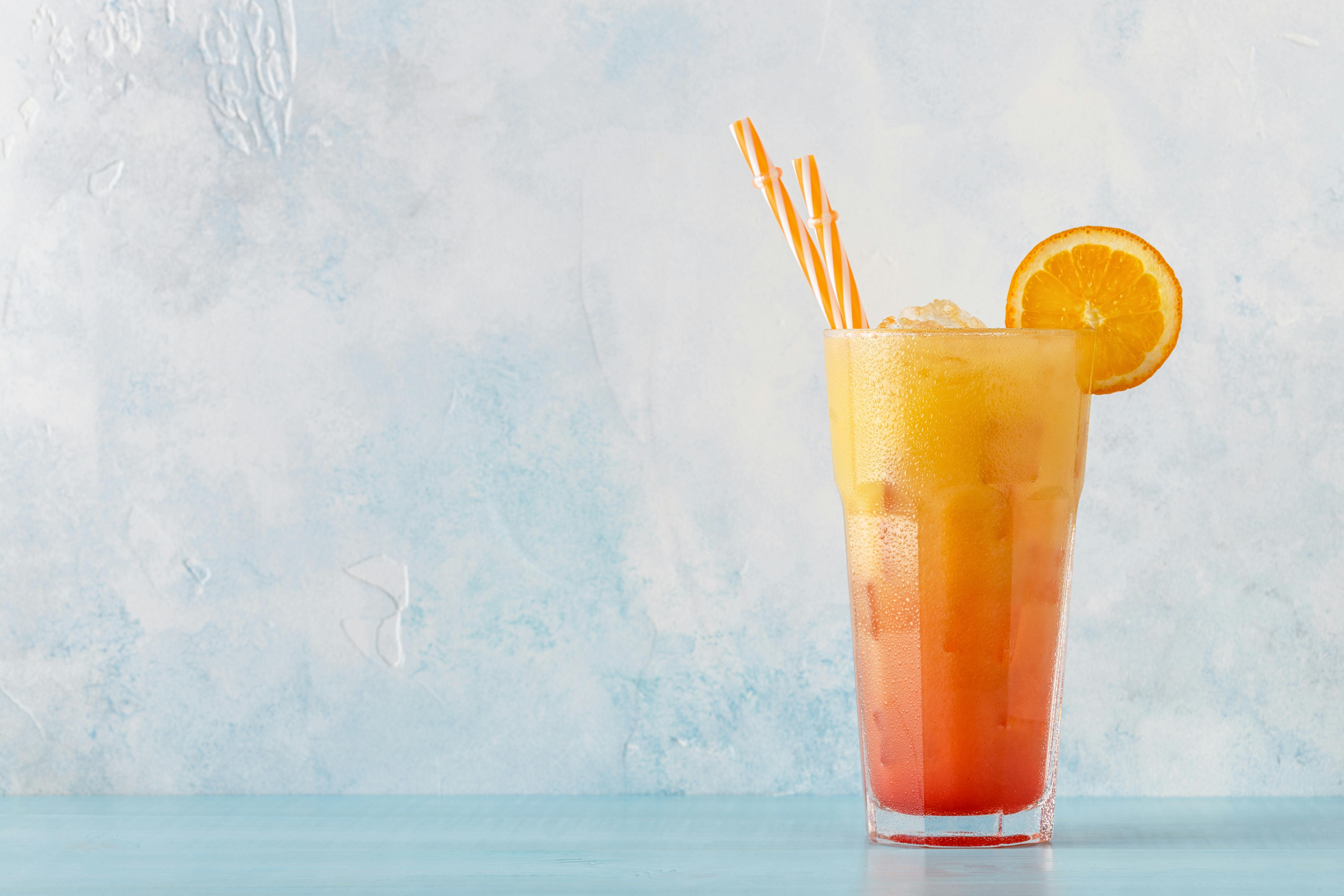 Hvis du vil have, at din Filur-drink skal se sådan ud, kan du være forsigtig med at hælde appelsinjuicen i. Filur drinks, Filur drink, opskrift på Filur