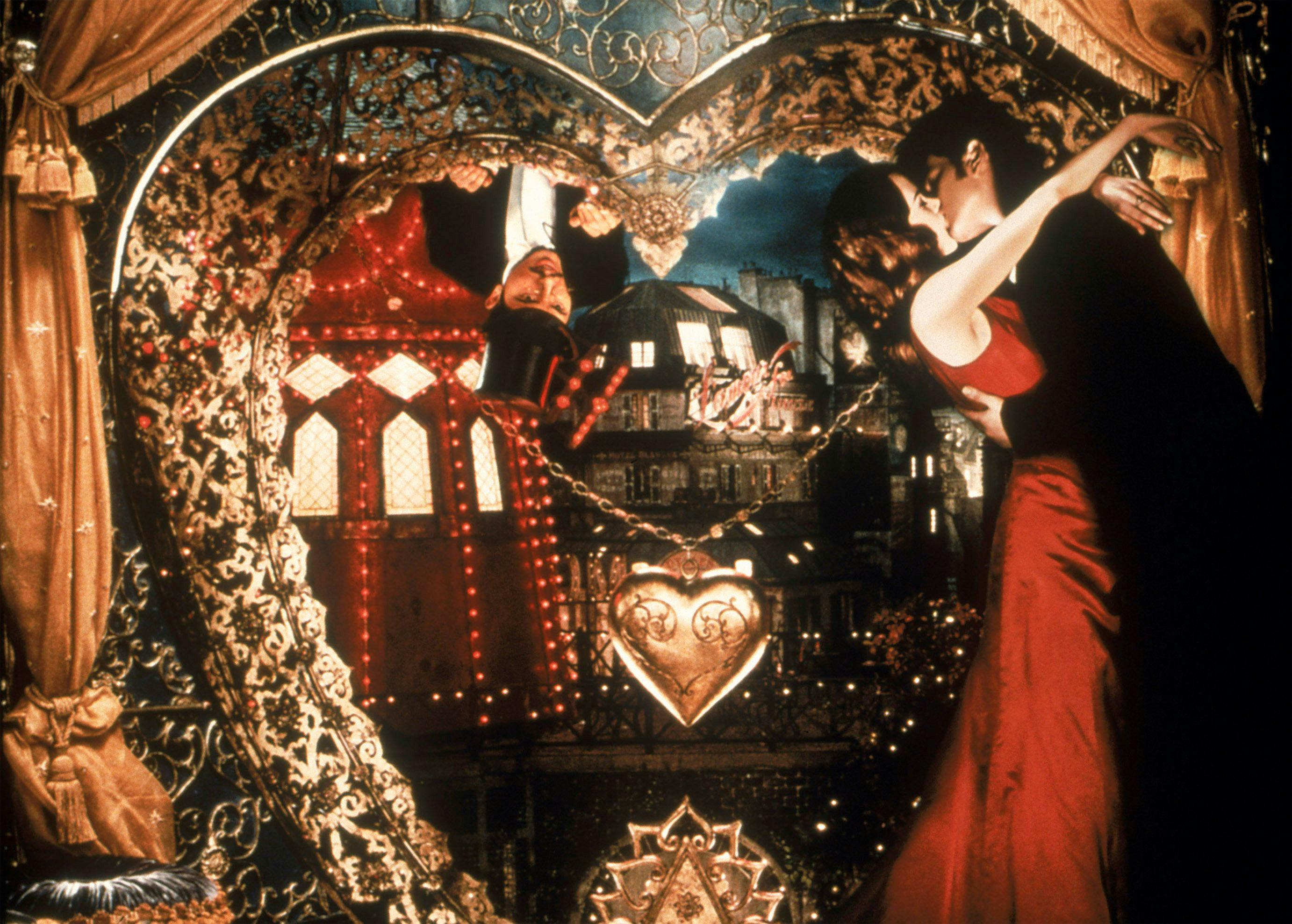 Snart kan du synge med på “Diamonds are a girls best friend” på Disney+ Moulin Rouge på DIsney+