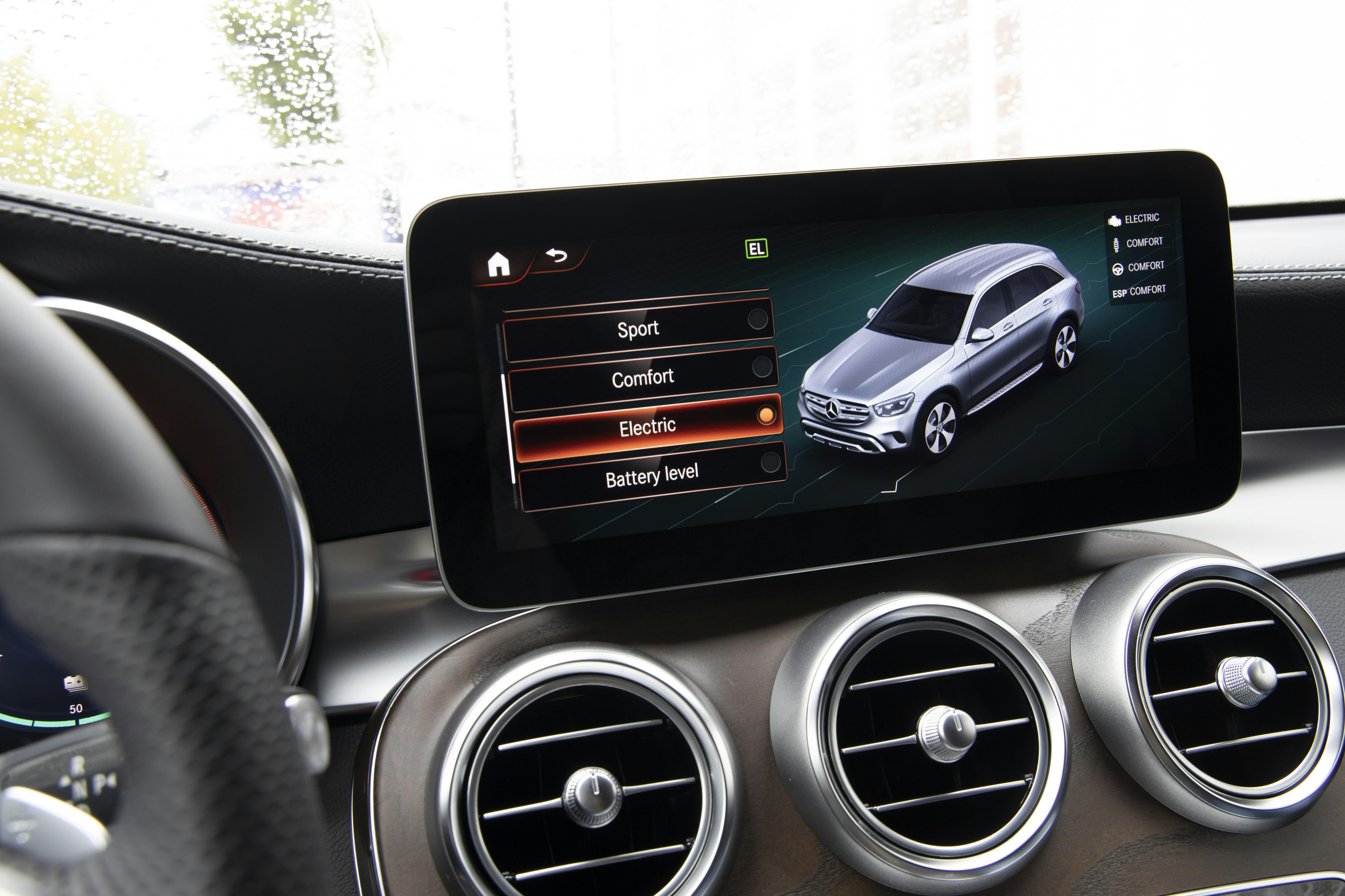 Mercedes-Benz GLC 300 e 4Matic Mercedes-Benz GLC 300 e 4Matic