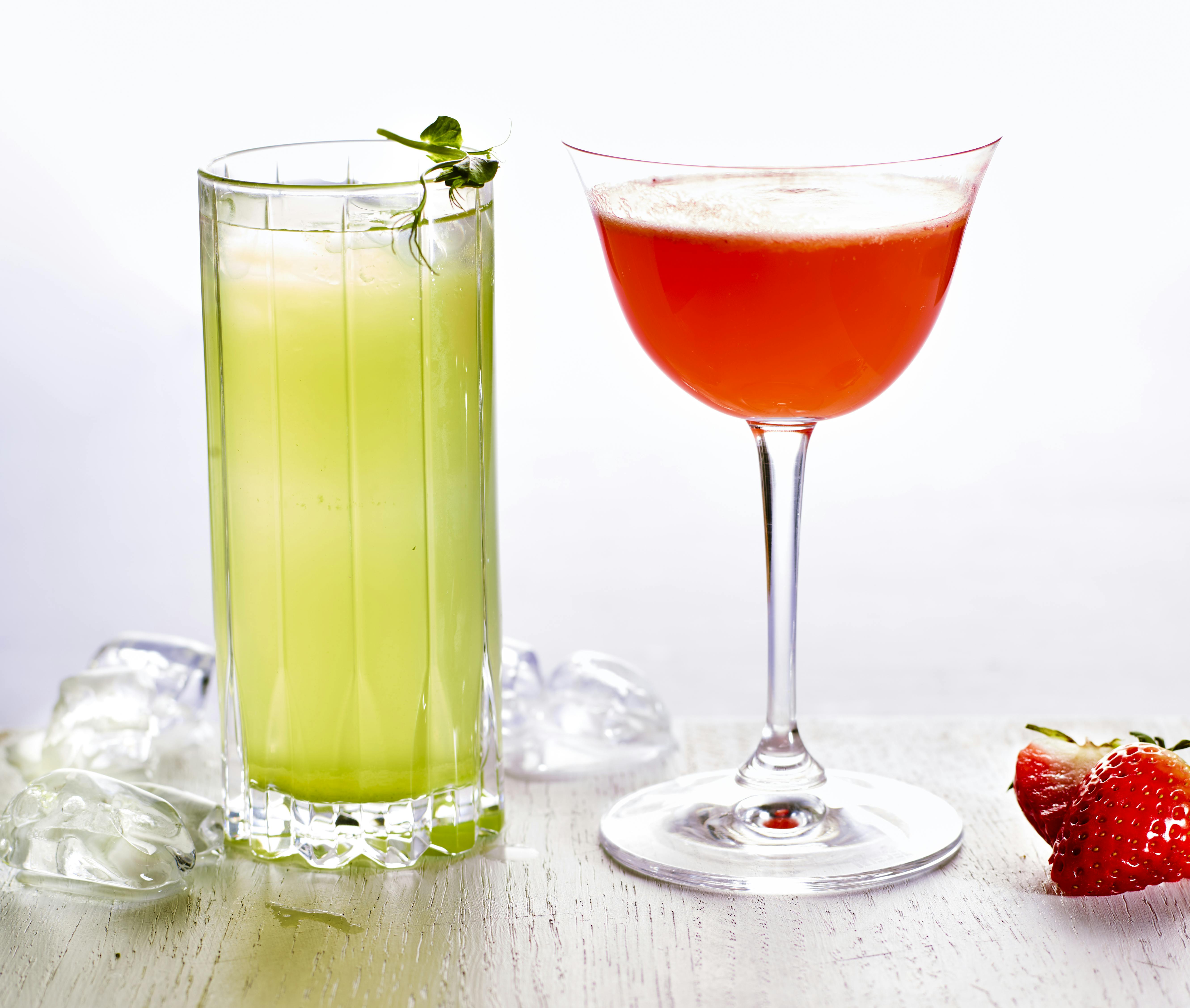 Sådan en frisk grøn farve er festlig på drinksbordet. mocktail - alkoholfri drink