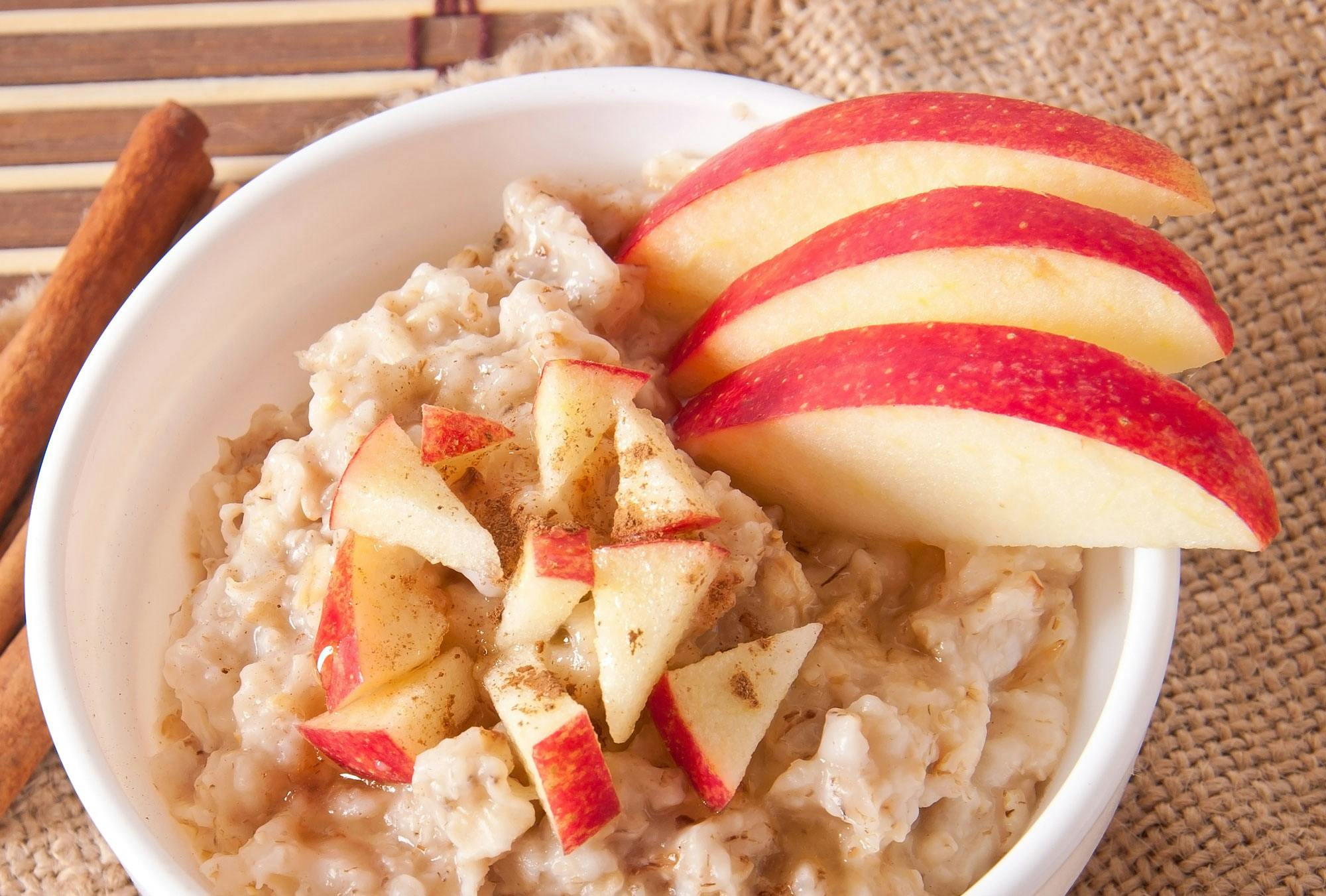 Havregrynsgröt med äpple Havregrynsgröt med äpple – 5:2-dieten recept