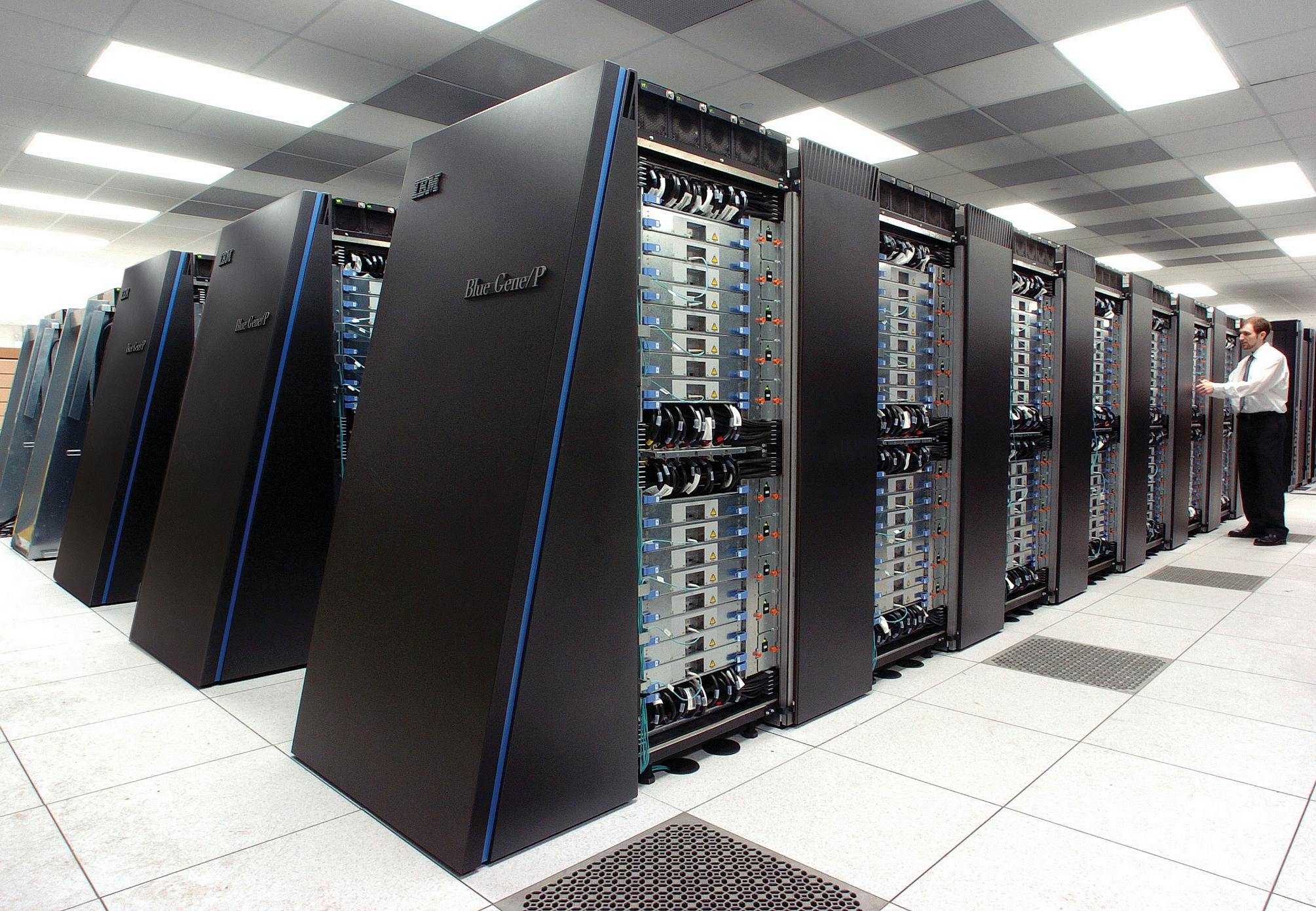 Supercomputer