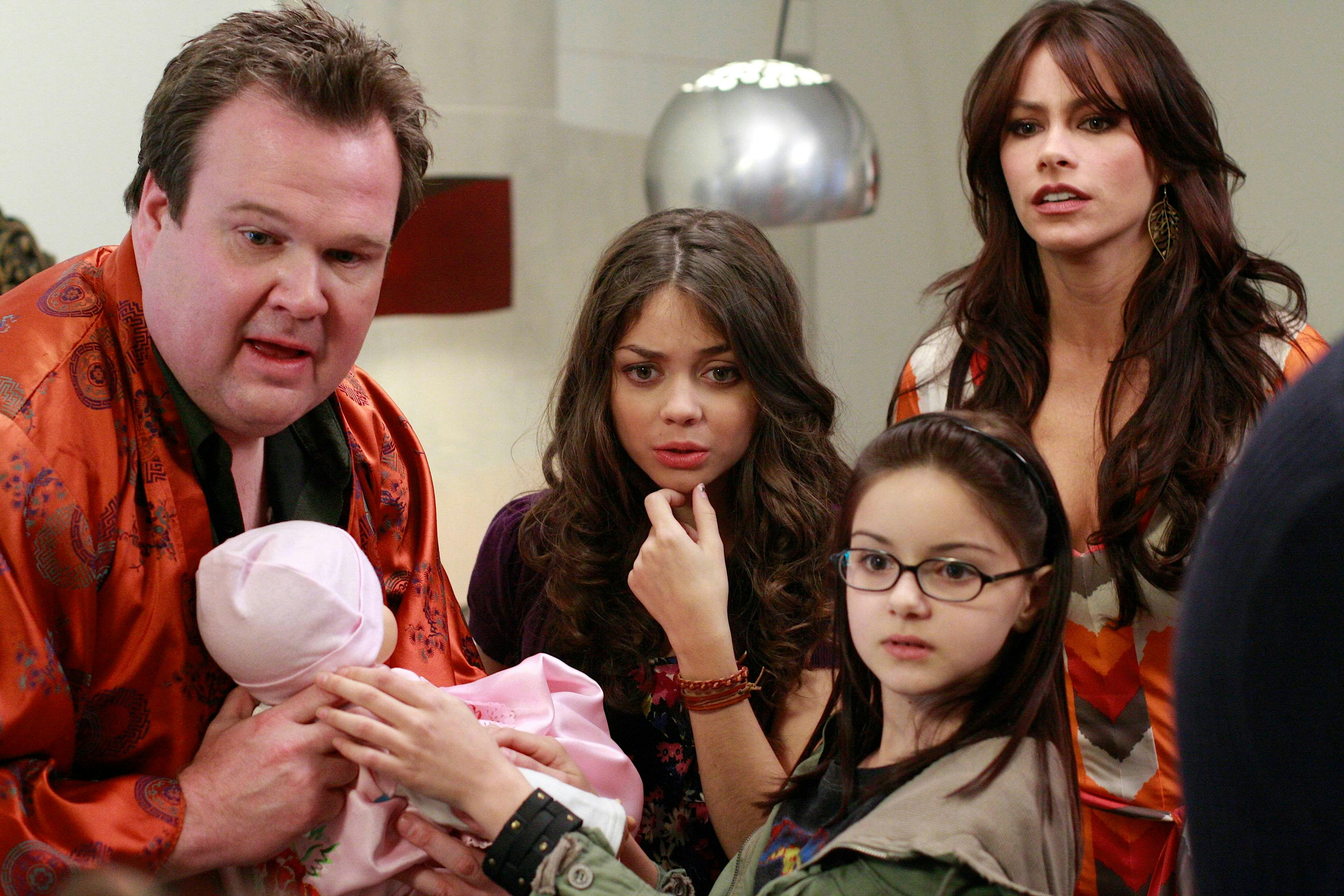 Modern Family er en af de serier, du kan glæde dig til at se på Disney+. Modern Family på Disney+