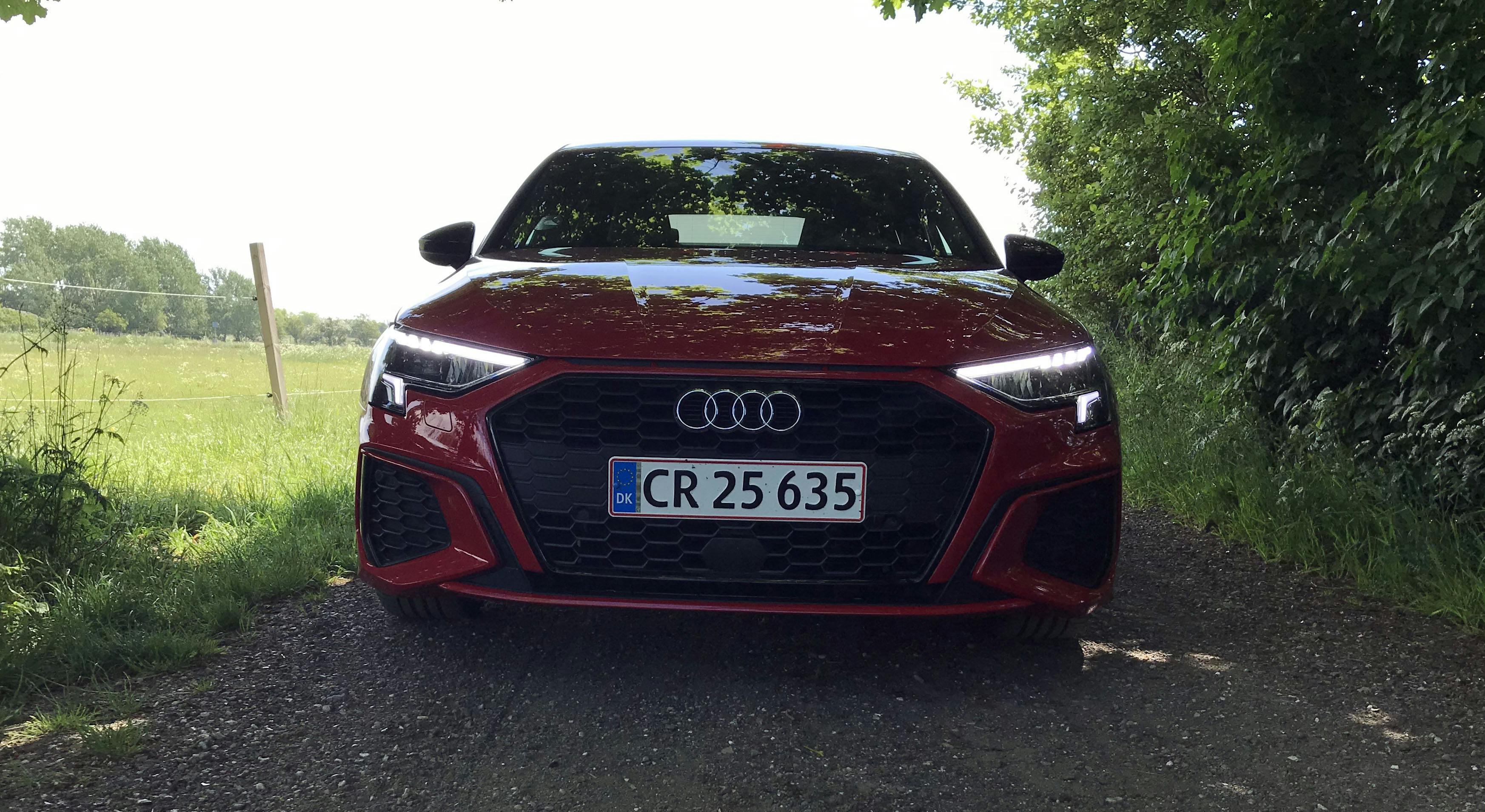 Audi A3 Sportback 35 TDI S-Line S-tronic Audi A3 Sportback 35 TDI S-Line S-tronic