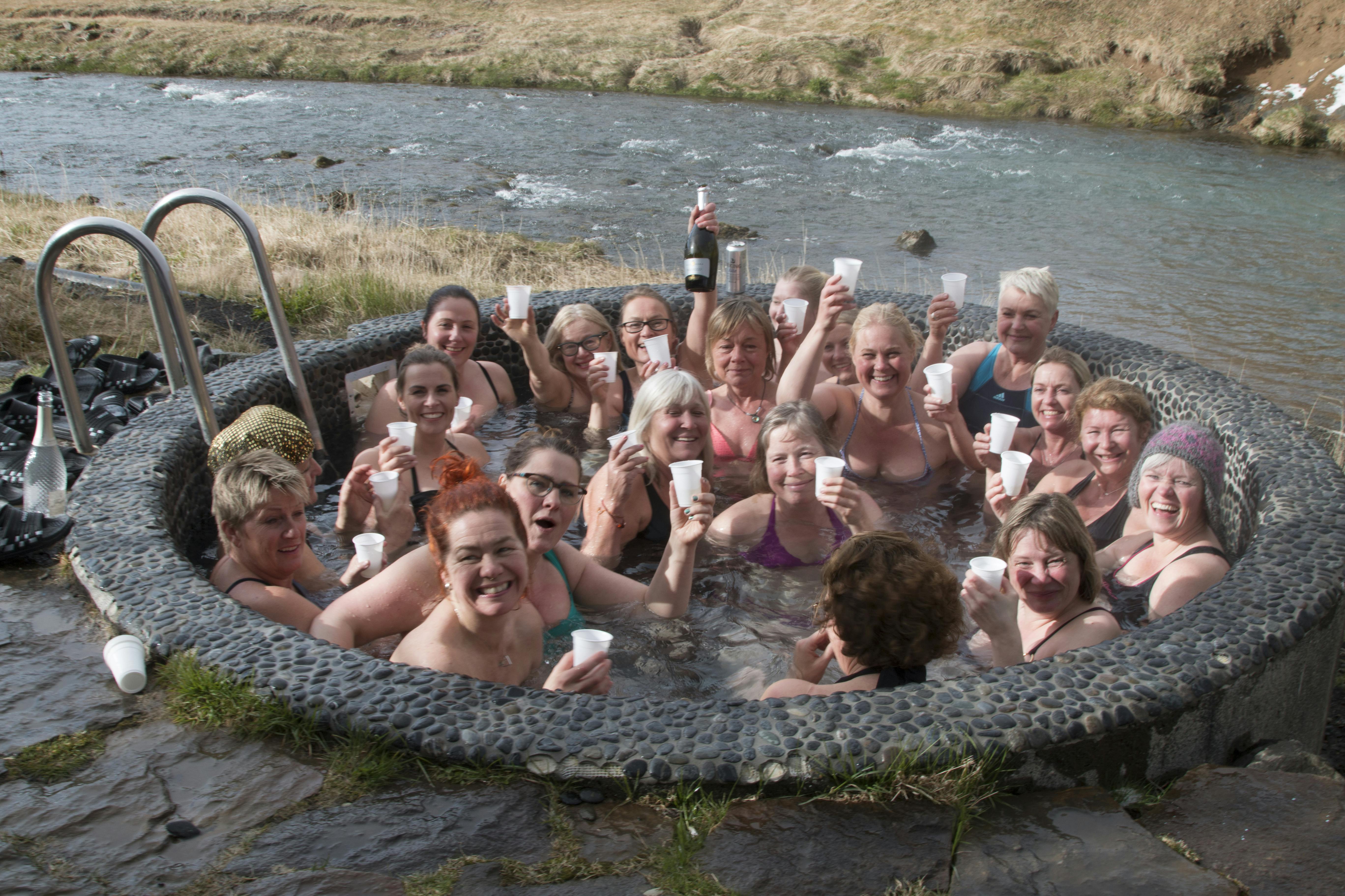 Boblebad og Champagne på Island