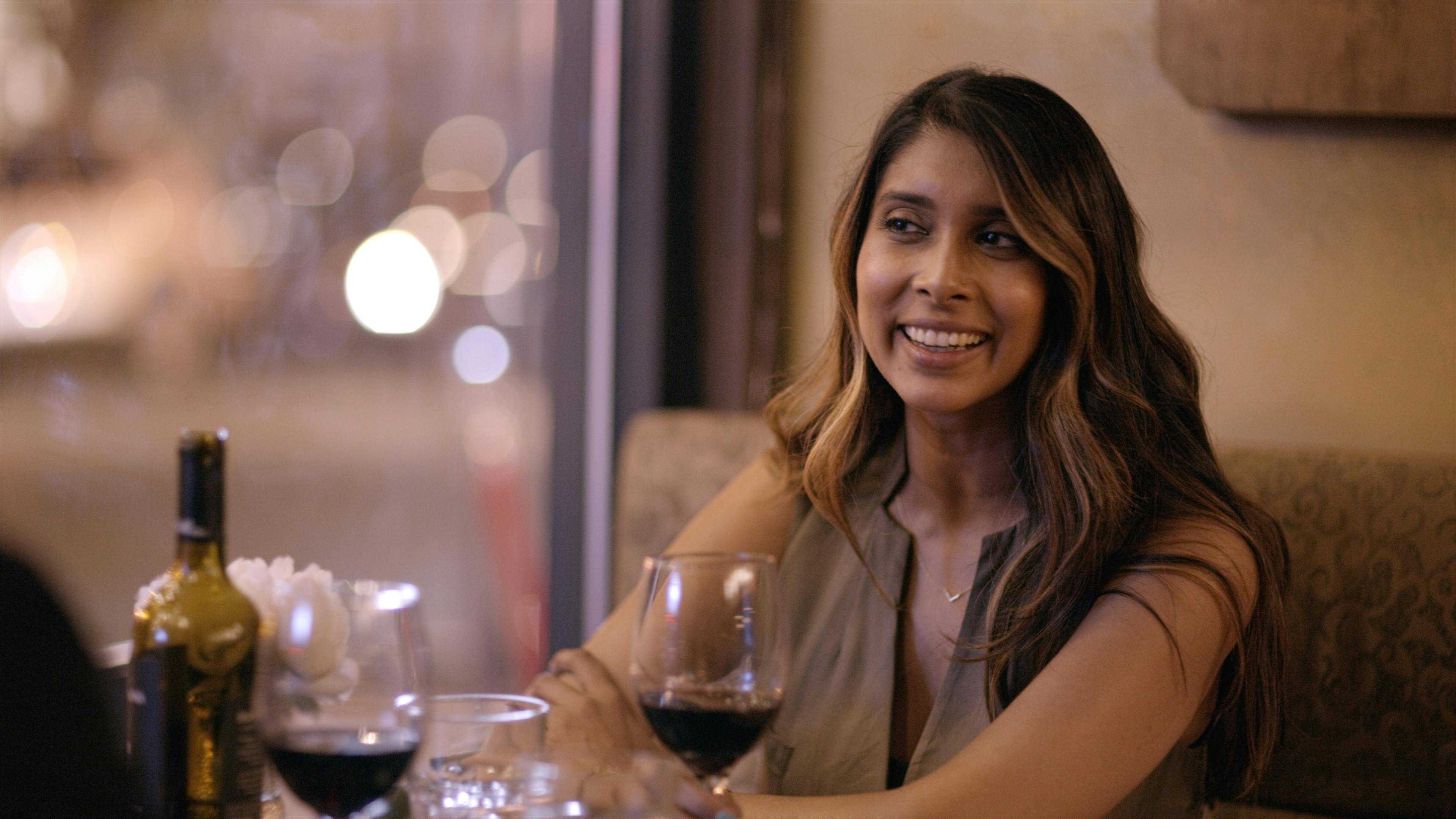 Se Indian Matchmaking på Netflix for et indblik i andre bryllupstraditioner. Indian Matchmaking
