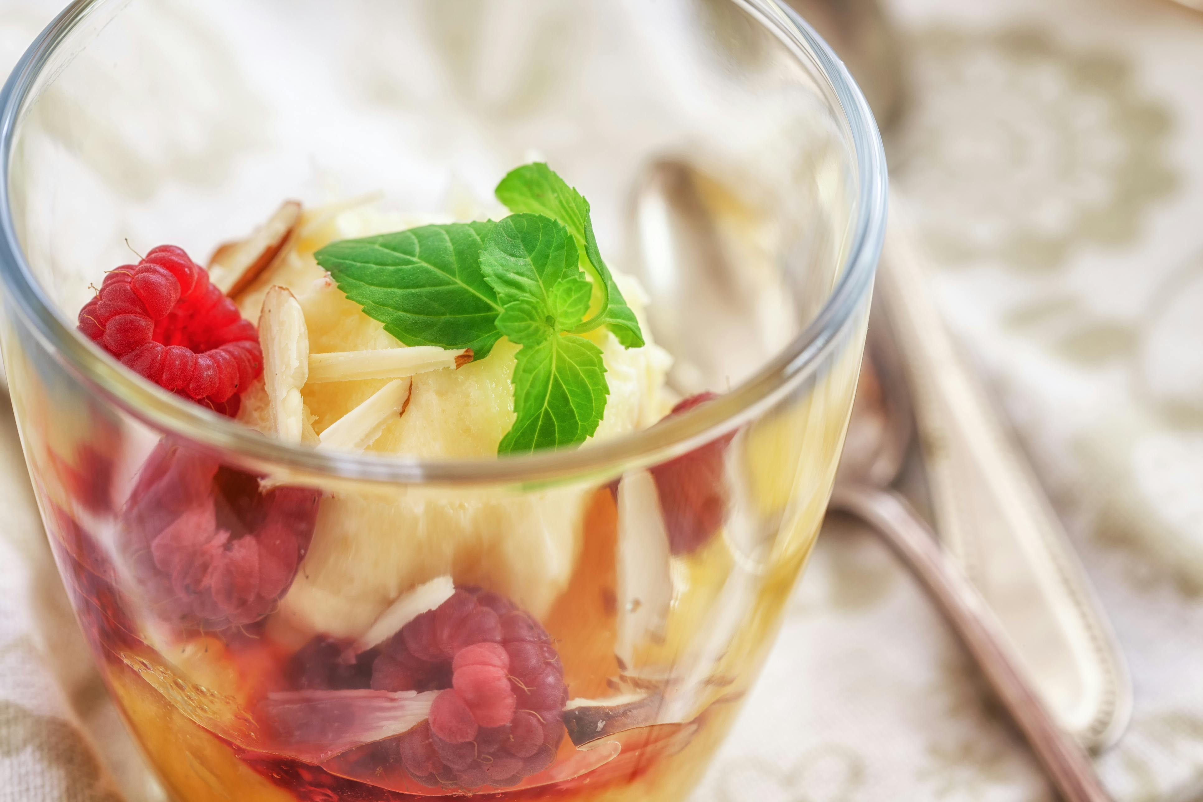 Peach melba dessert