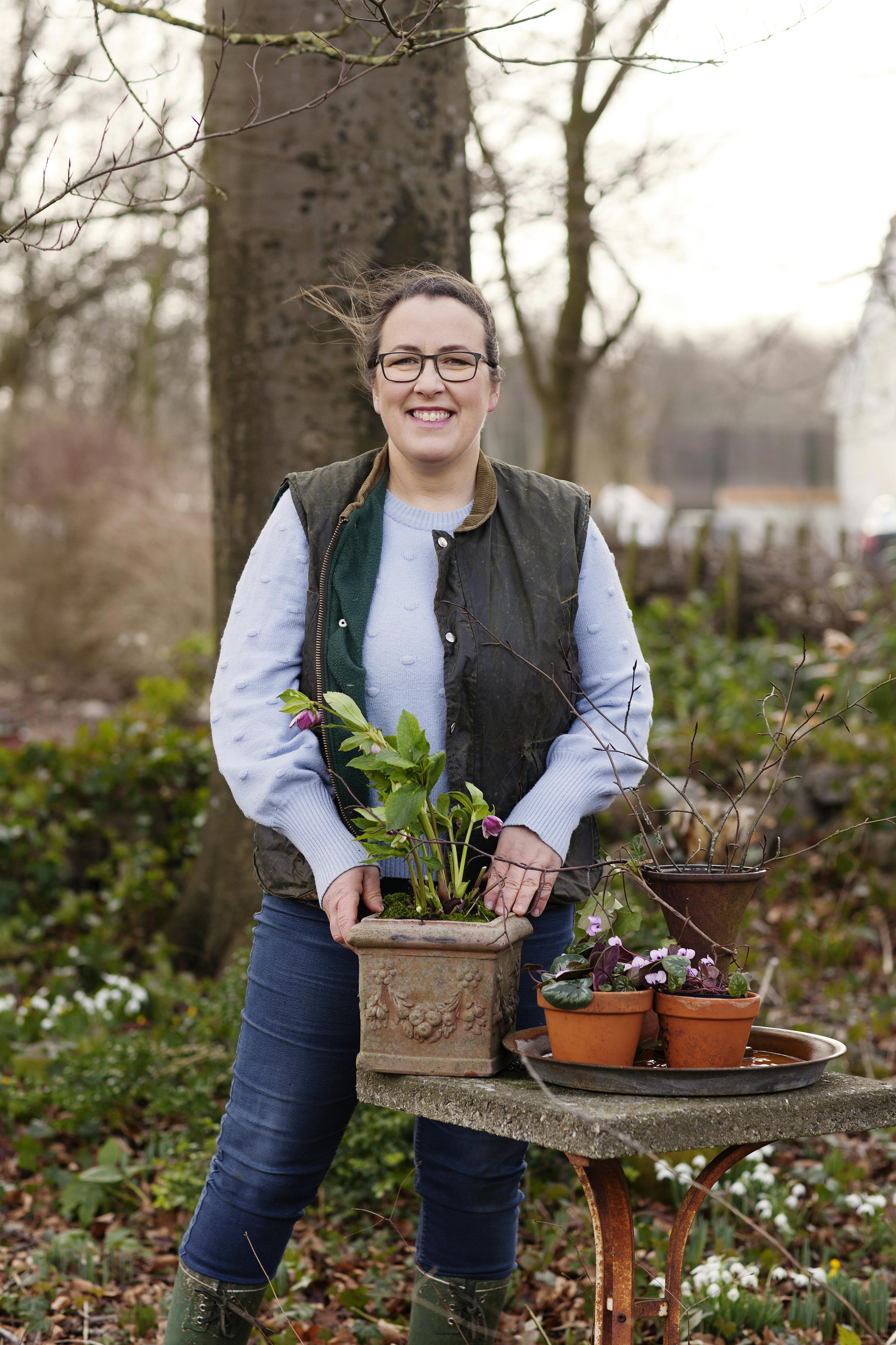 Julie Møller: “Der er noget at komme efter i haven på alle tider af året.” instagram haveprofil