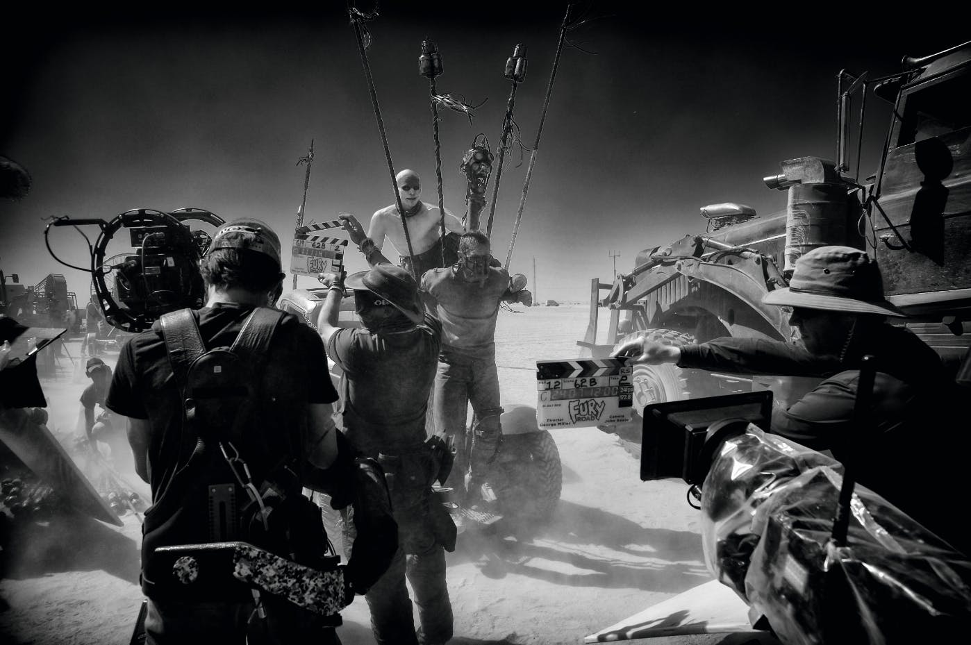 Jasin Boland fotograferer Mad Max Jasin Boland fotograferar Mad Max