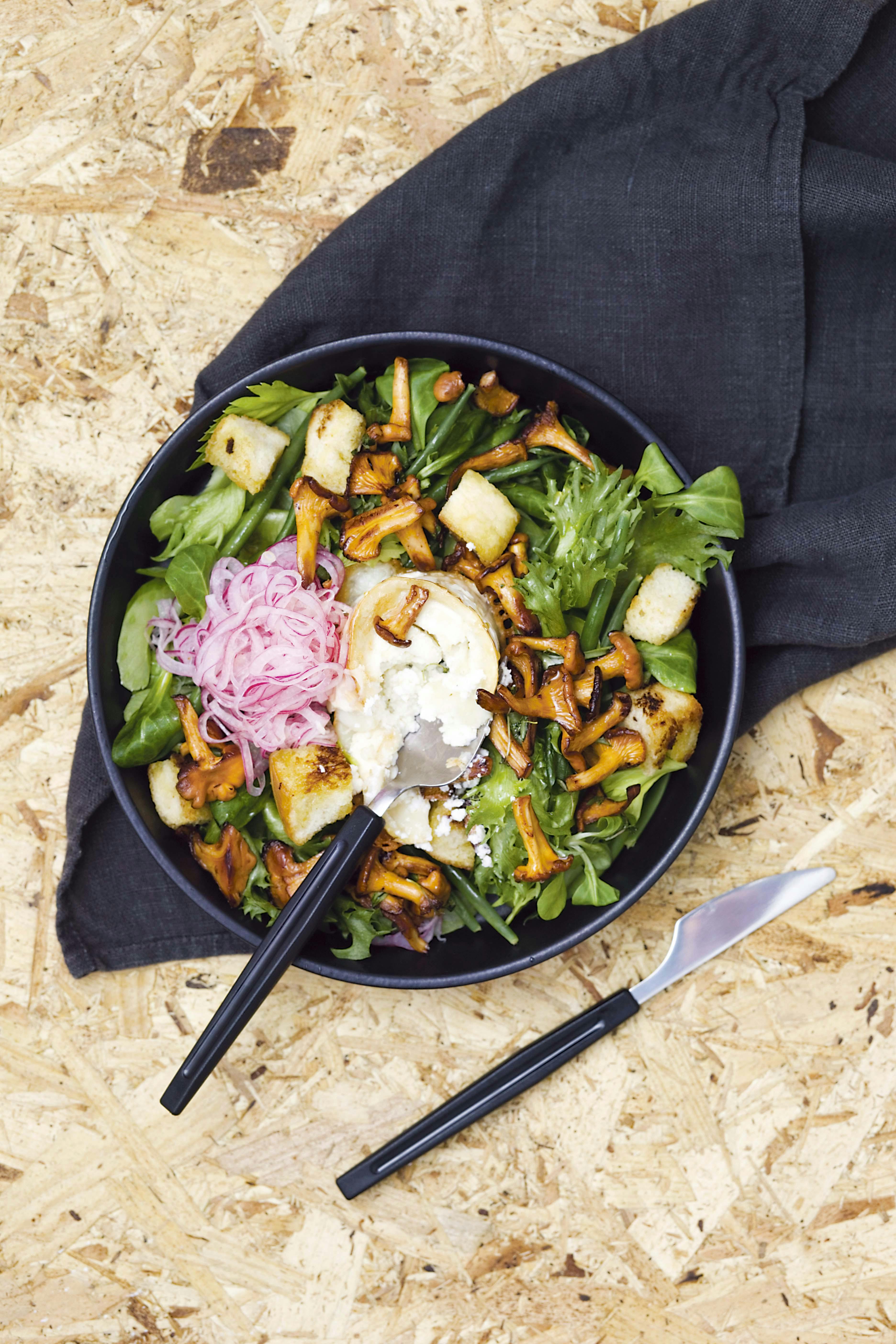 oppskrift salat med kantarell