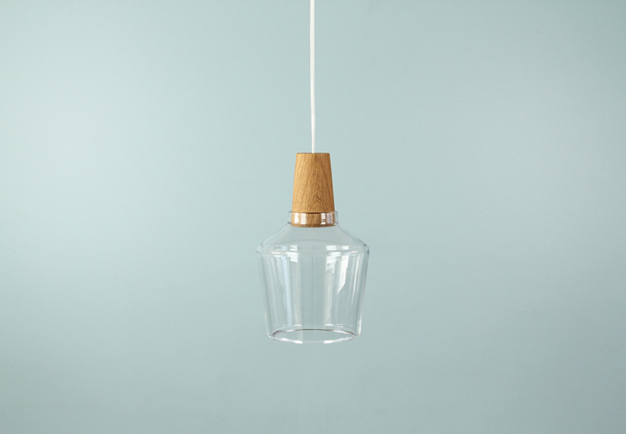 Smuk lampeserie med industrielt look og rene linjer ...