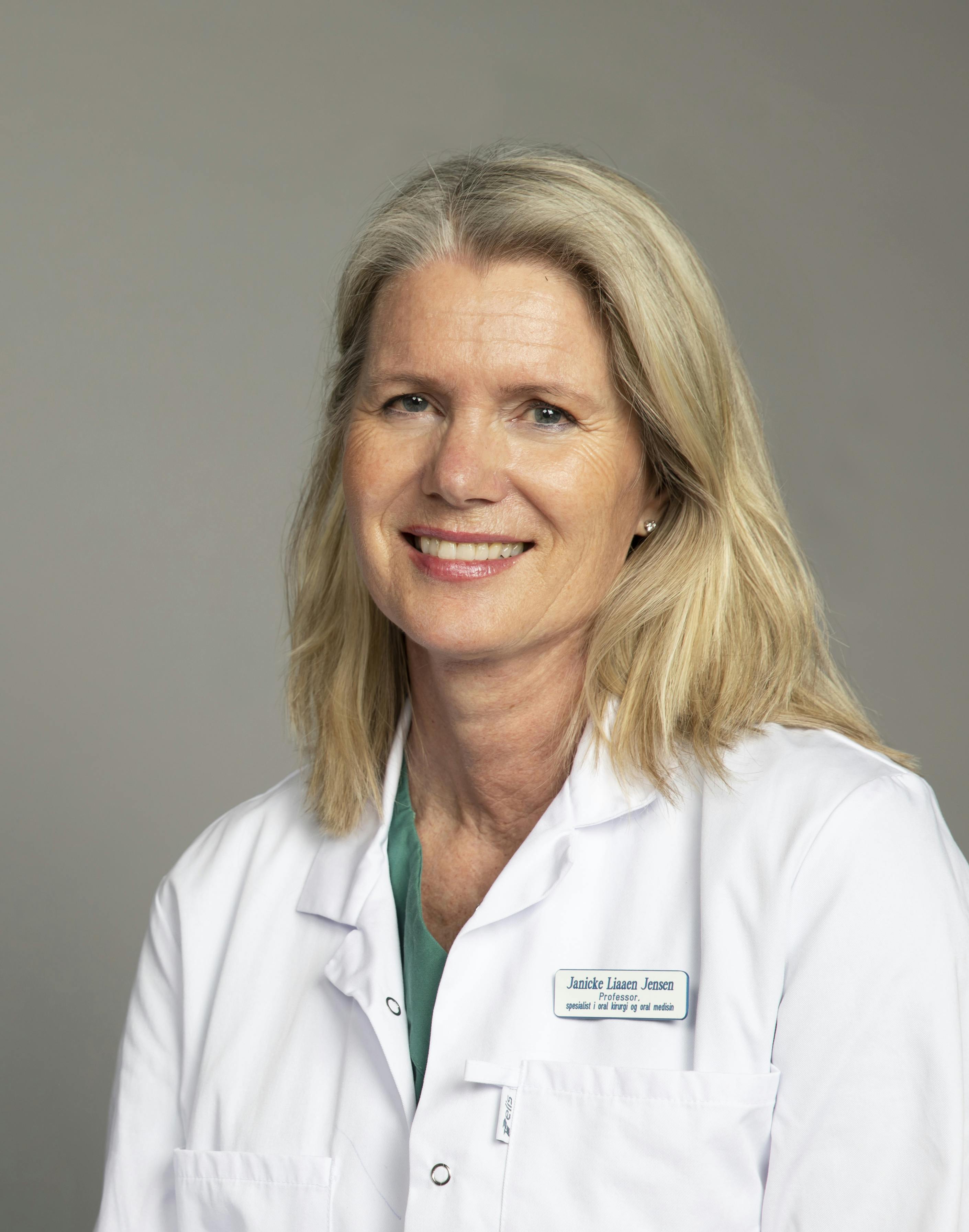 Professor Janicke Cecilie Liaaen Jensen leder ved Avdeling for oral kirurgi og oral medisin, Det odontologiske fakultet, UiO.