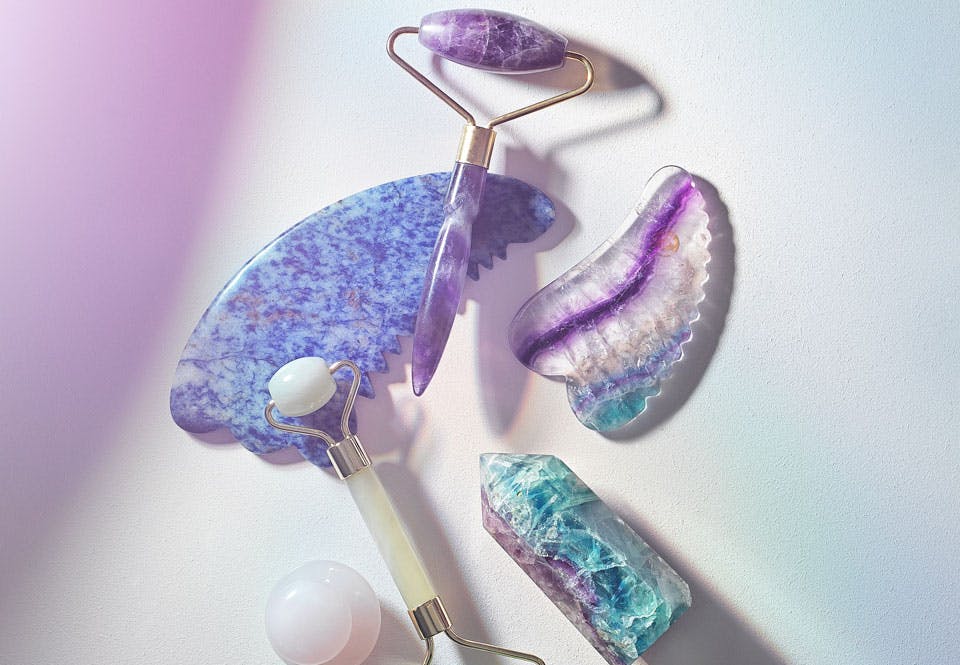 Krystaller, jaderuller og gua sha-sten