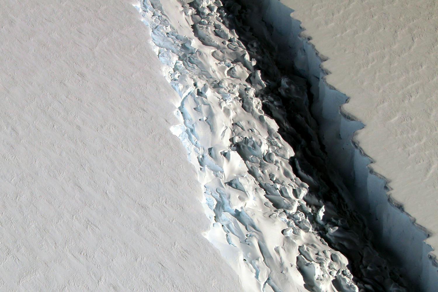 Larsen C crack NASA