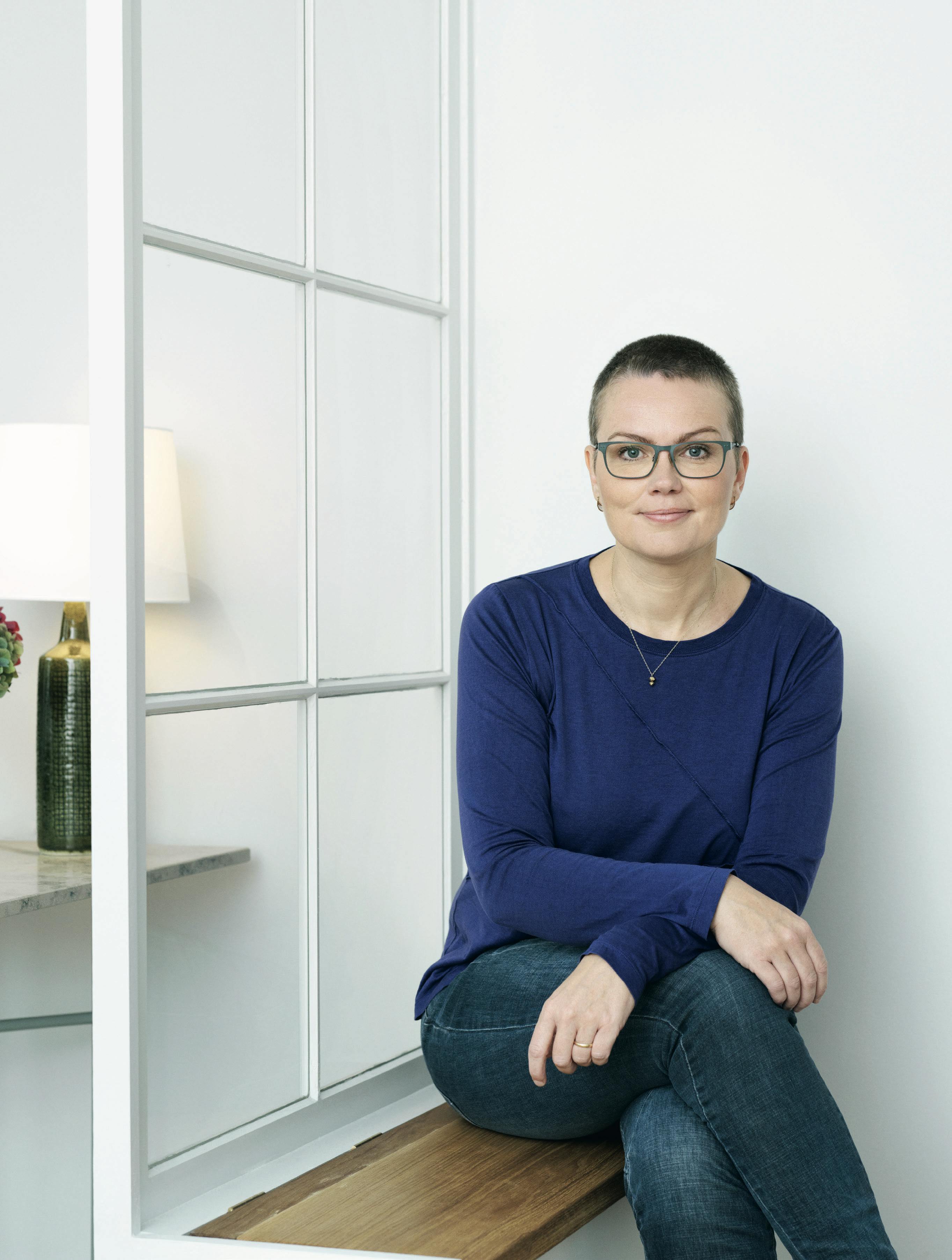 Lene har lært at leve med sin angst og ikke på trods af den. Lene fortæller om sin angst