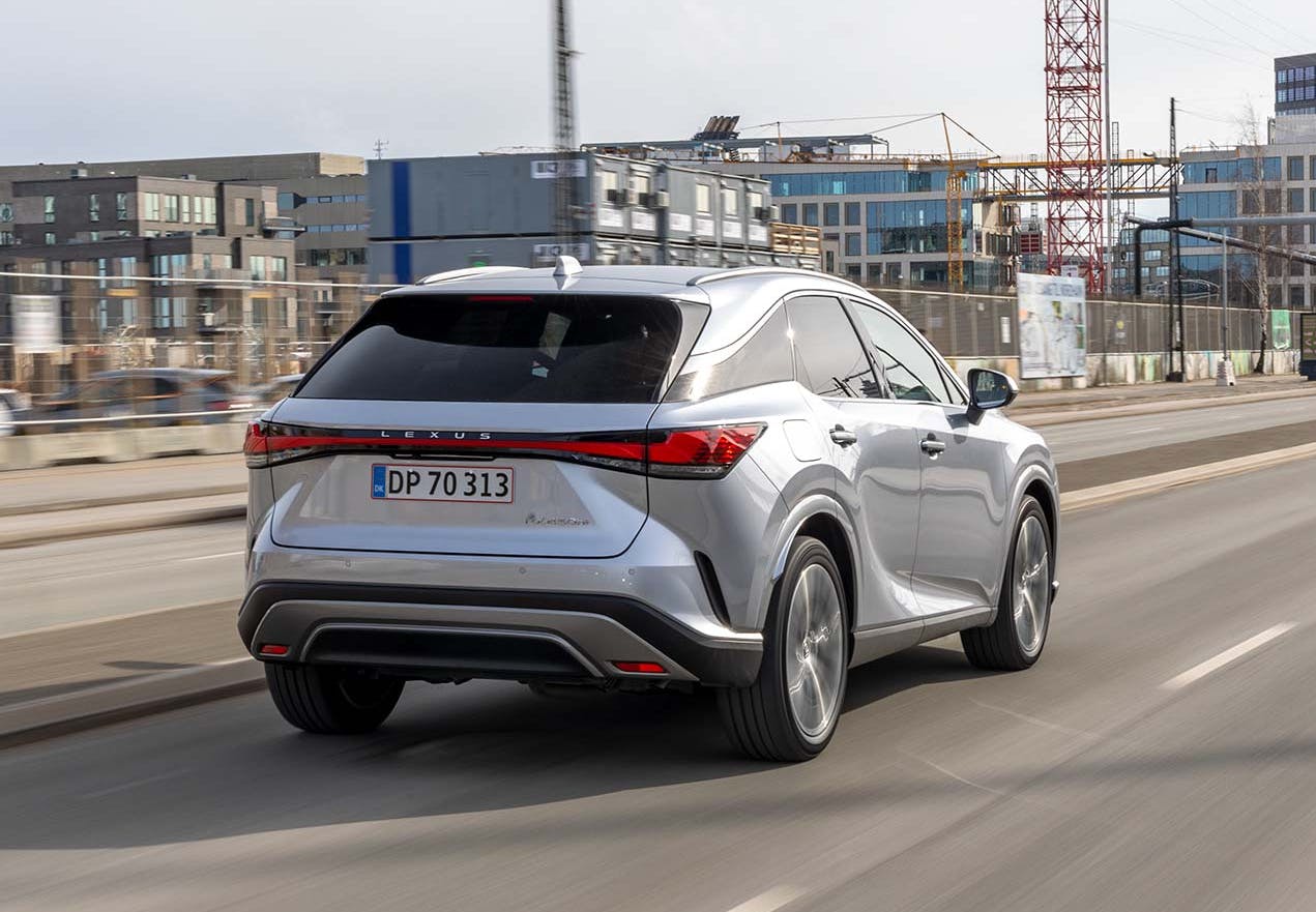 Lexus RX450h+ test pris