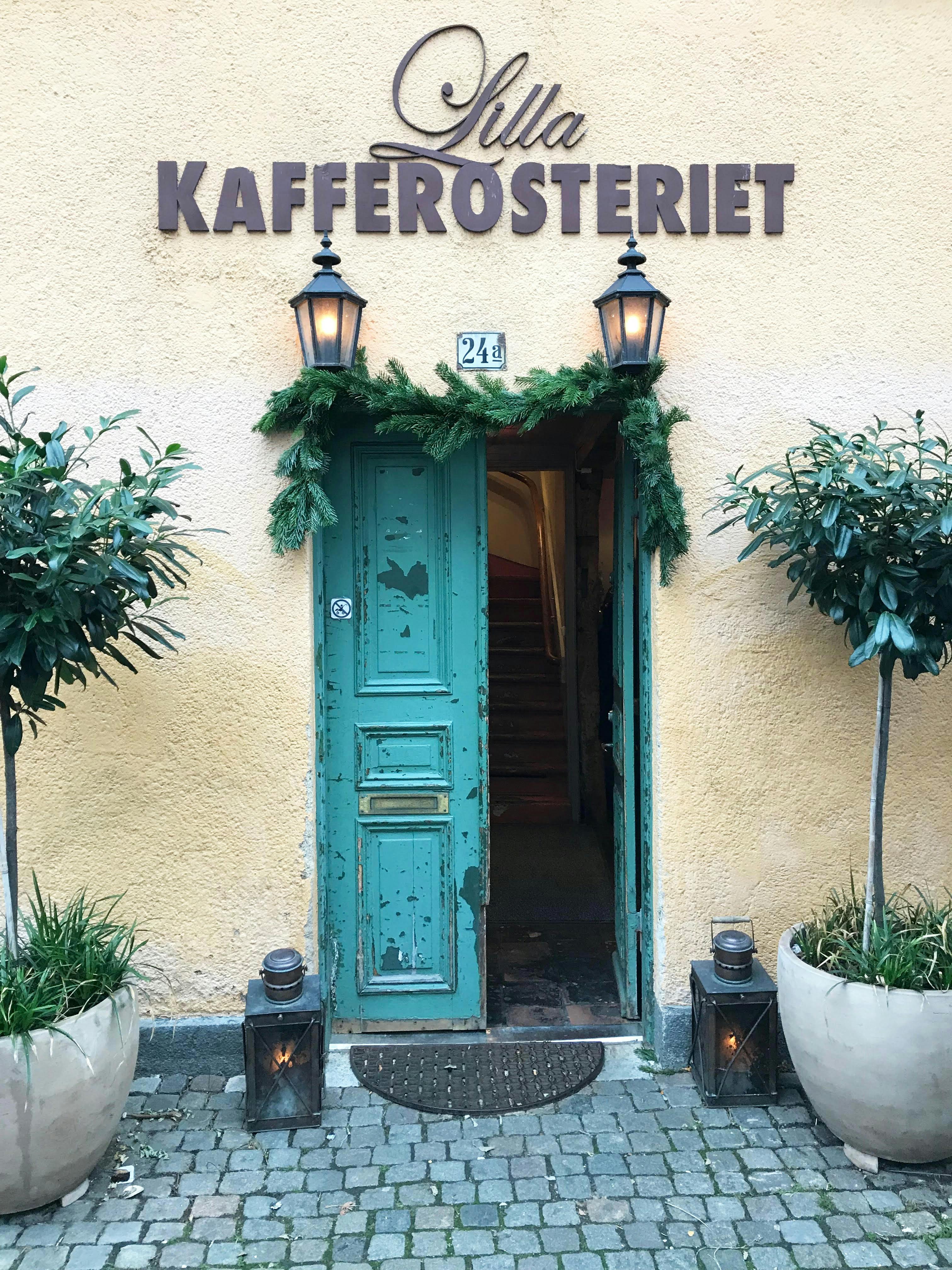 Du finder Lilla Kafferosteriet på Baltzarsgatan 24. Lilla Kafferosteriet cafe