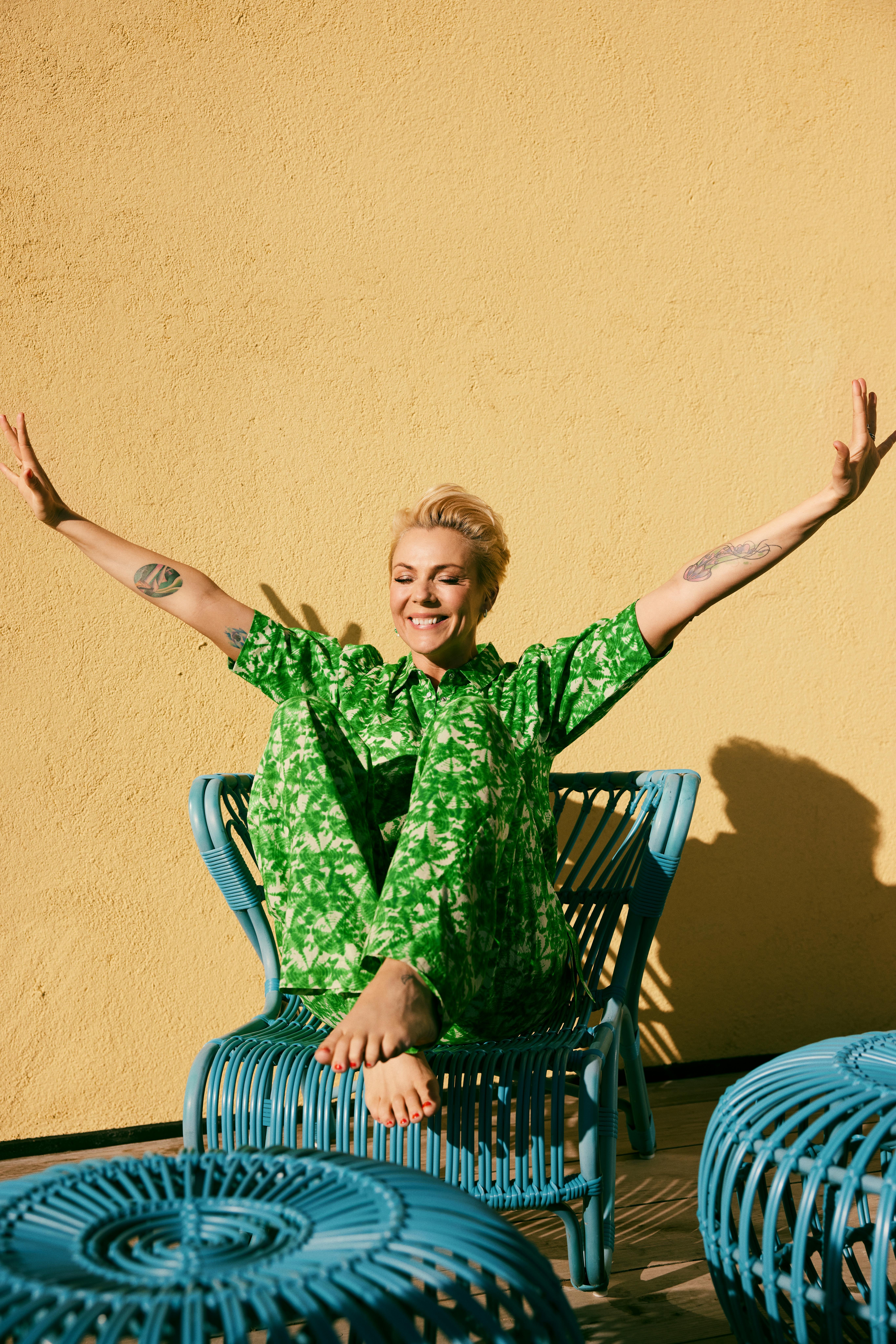 Lene Beier vågner glad 98 procent af alle dage. Det er da lige til at blive glad (og lidt misundelig) over. Lene Beier på sin terrasse i familiens hus i Dragør