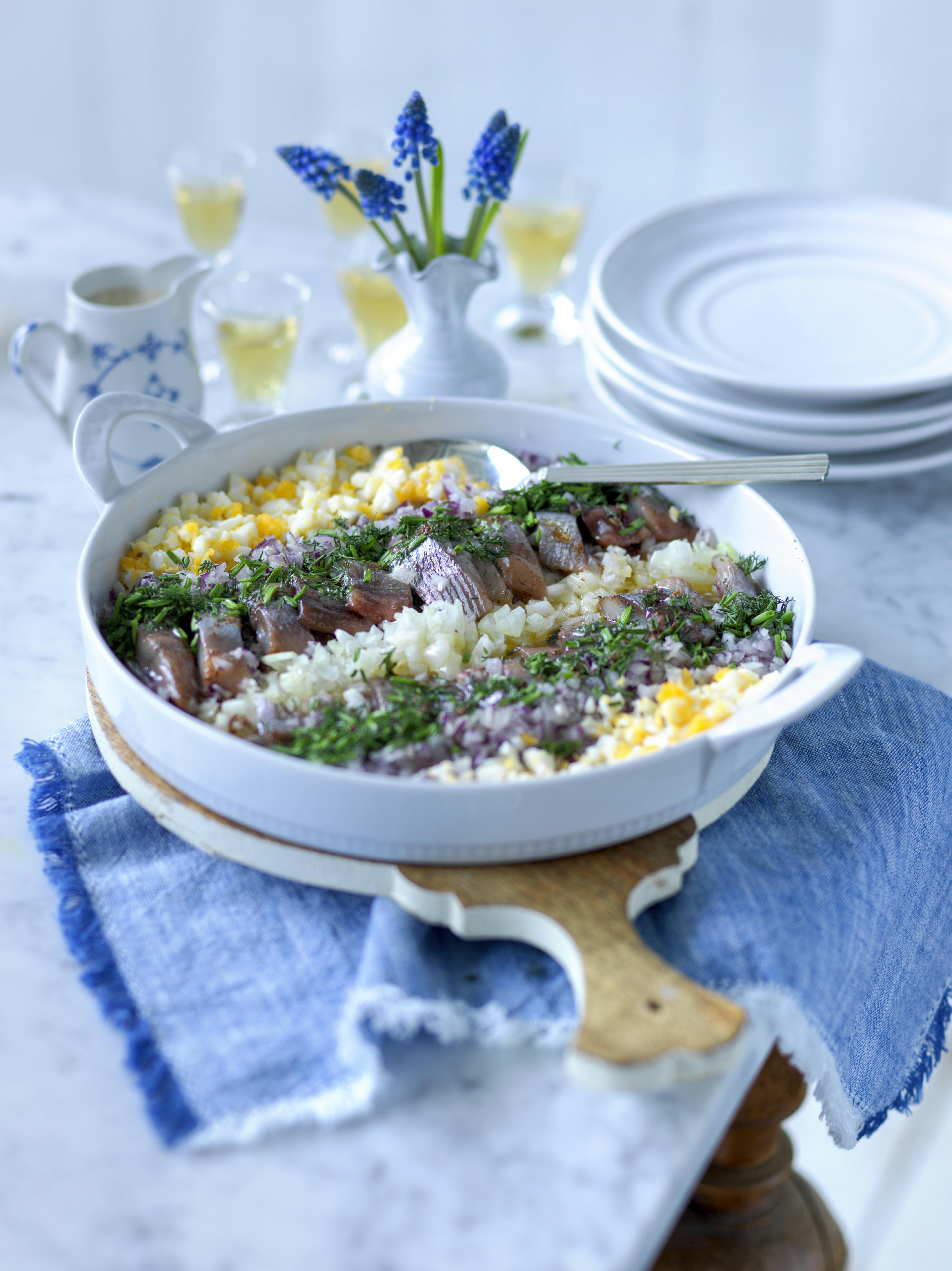 Sild som en form for landgangsbrød. Sild til jul og påske