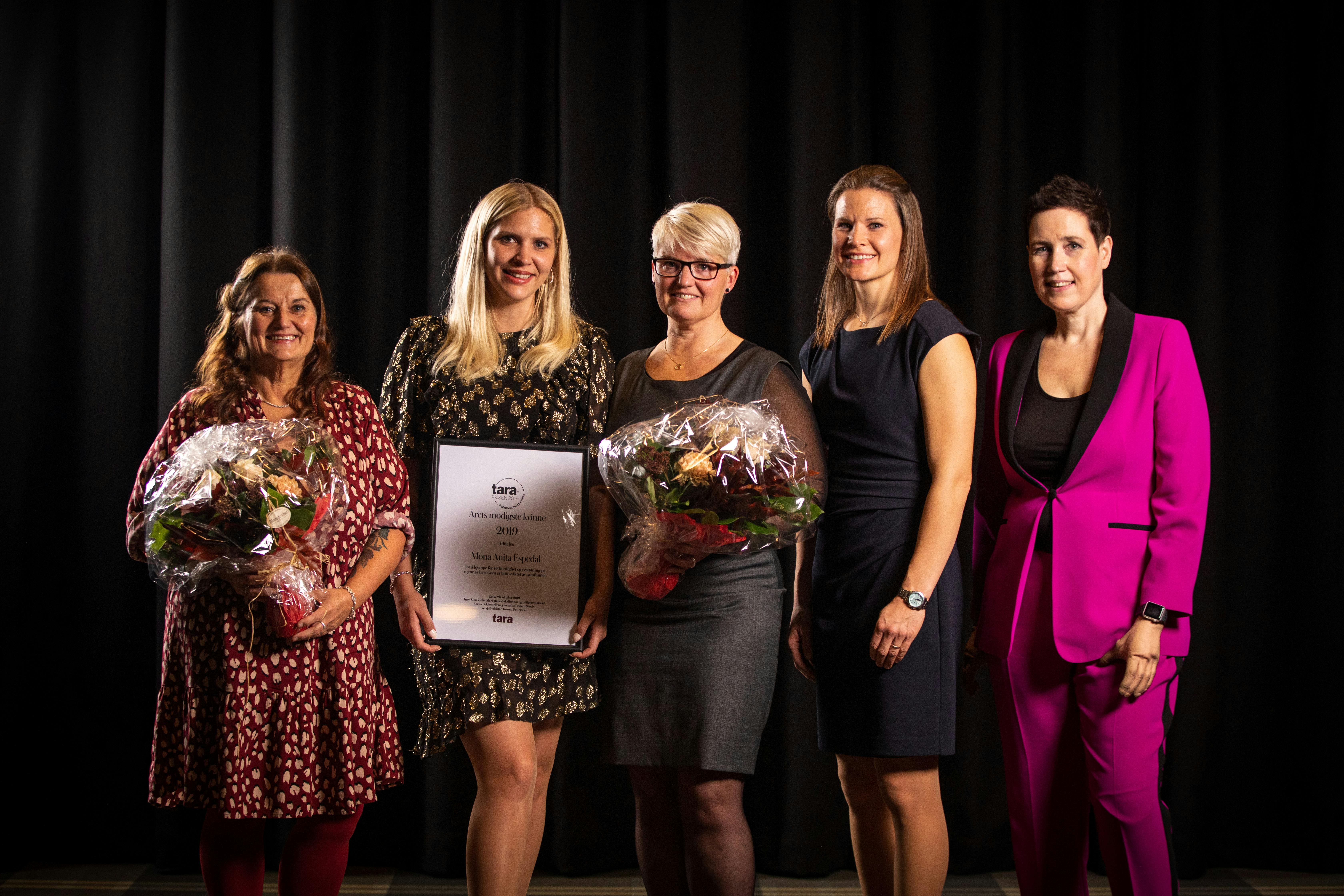 Finalistene og vinnerne: F.v.: Monica Nerland, Årets modigste kvinne 2019: Mona Anita Espedal, vinner av Astrid Gunnestads minnepris 2019: Ramona Lind, Karen Segtnan og Gry Hege Henriksen. Finalistene og vinnerne: F.v.: Monica Nerland, Årets modigste kvinne 2019: Mona Anita Espedal, vinner av Astrid Gunnestads minnepris 2019: Ramona Lind, Karen Segtnan og Gry Hege Henriksen.