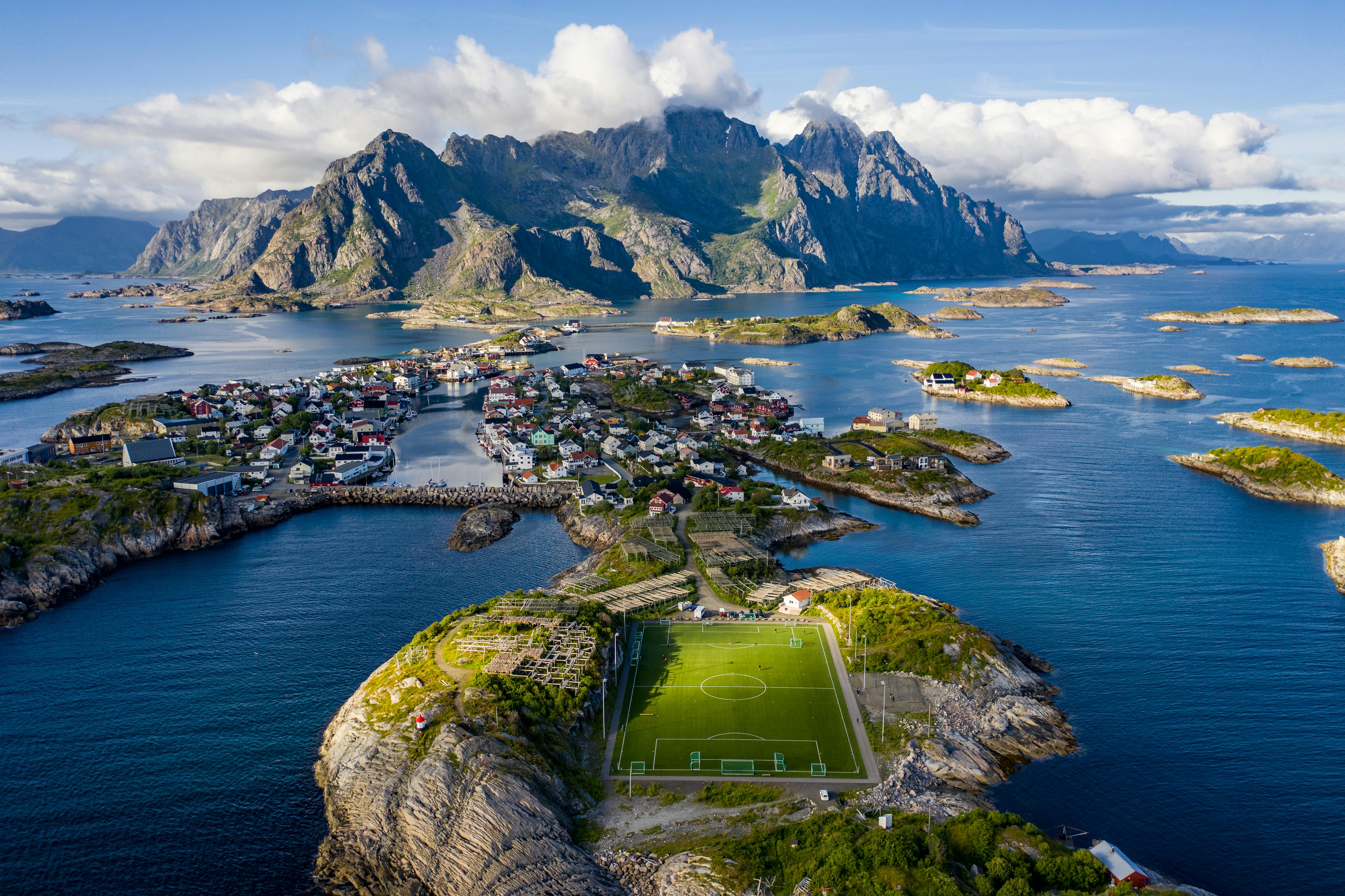 Et dronebilde fra Lofoten.