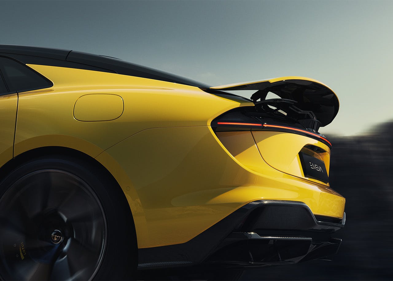 Lotus Emeya hækspoiler