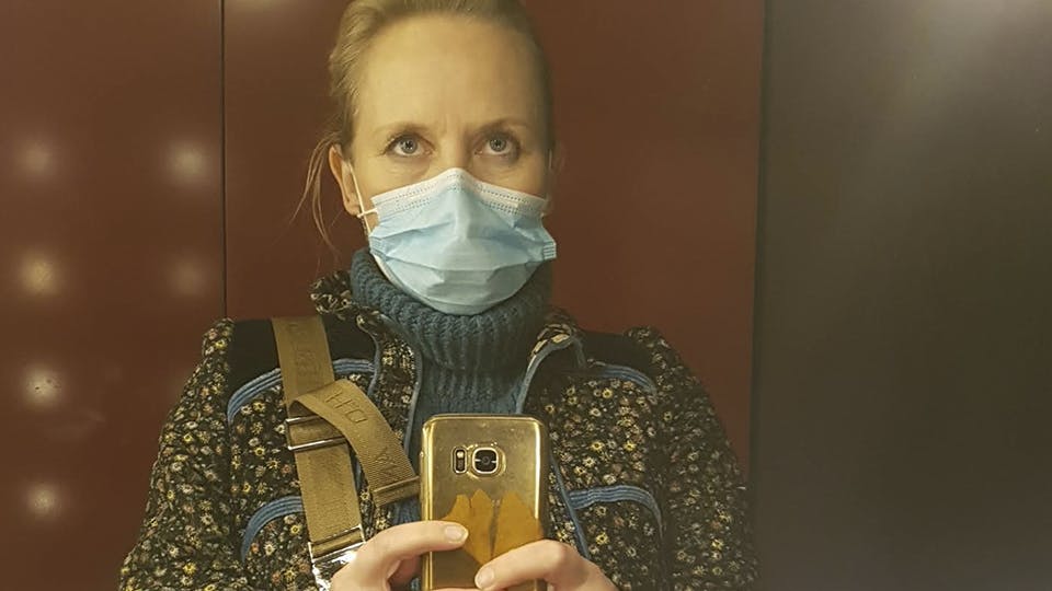 Louise Thorsted (49). Louise med mundbind