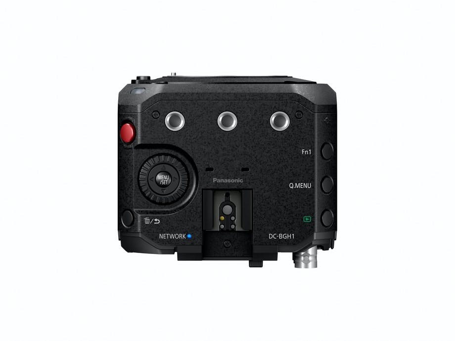 Panasonic Lumix BGH1:ssa on valmiina riittävästi liittimiä.