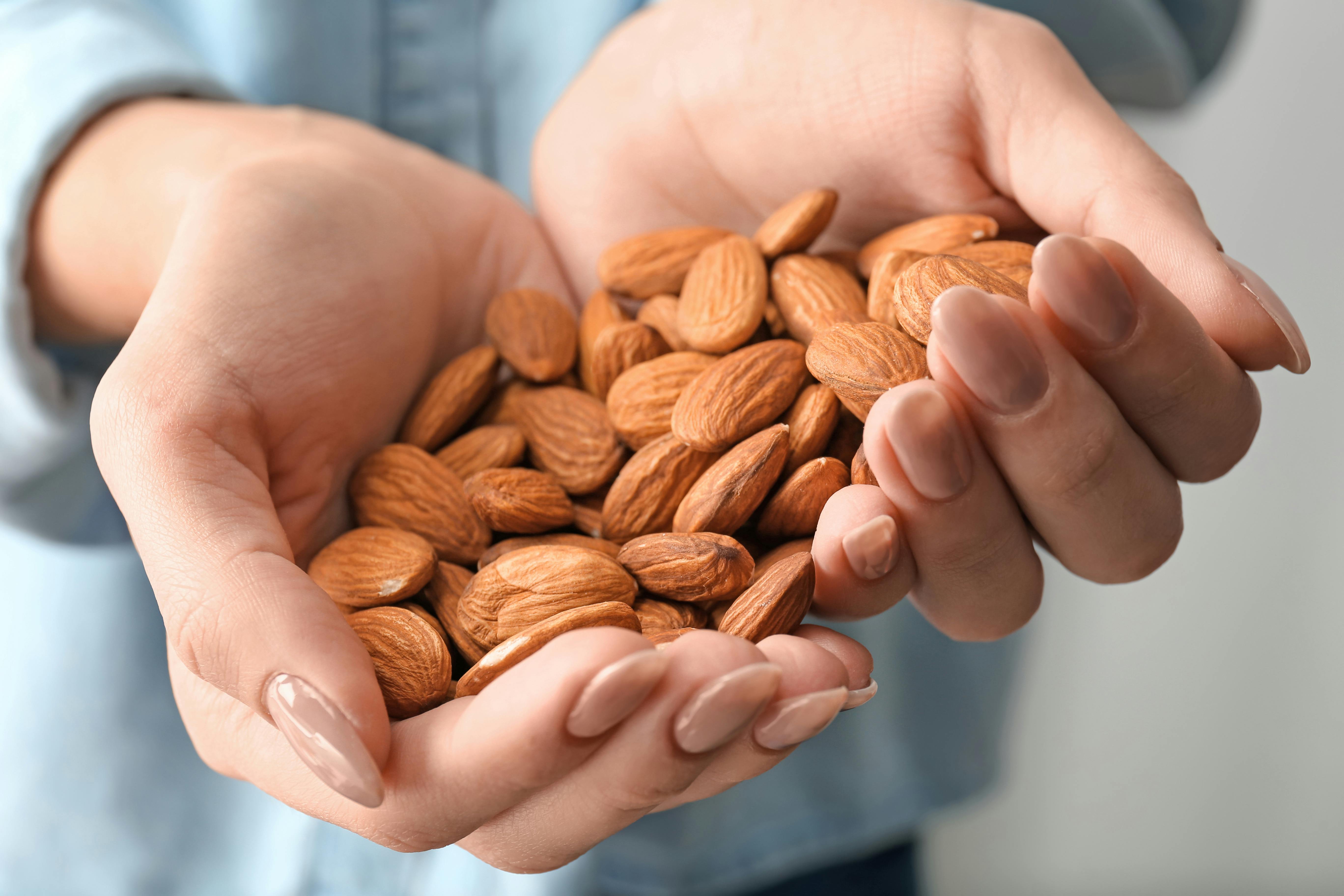 Mandler giver dig magnesium, som skaber ro i kroppen. Mandler