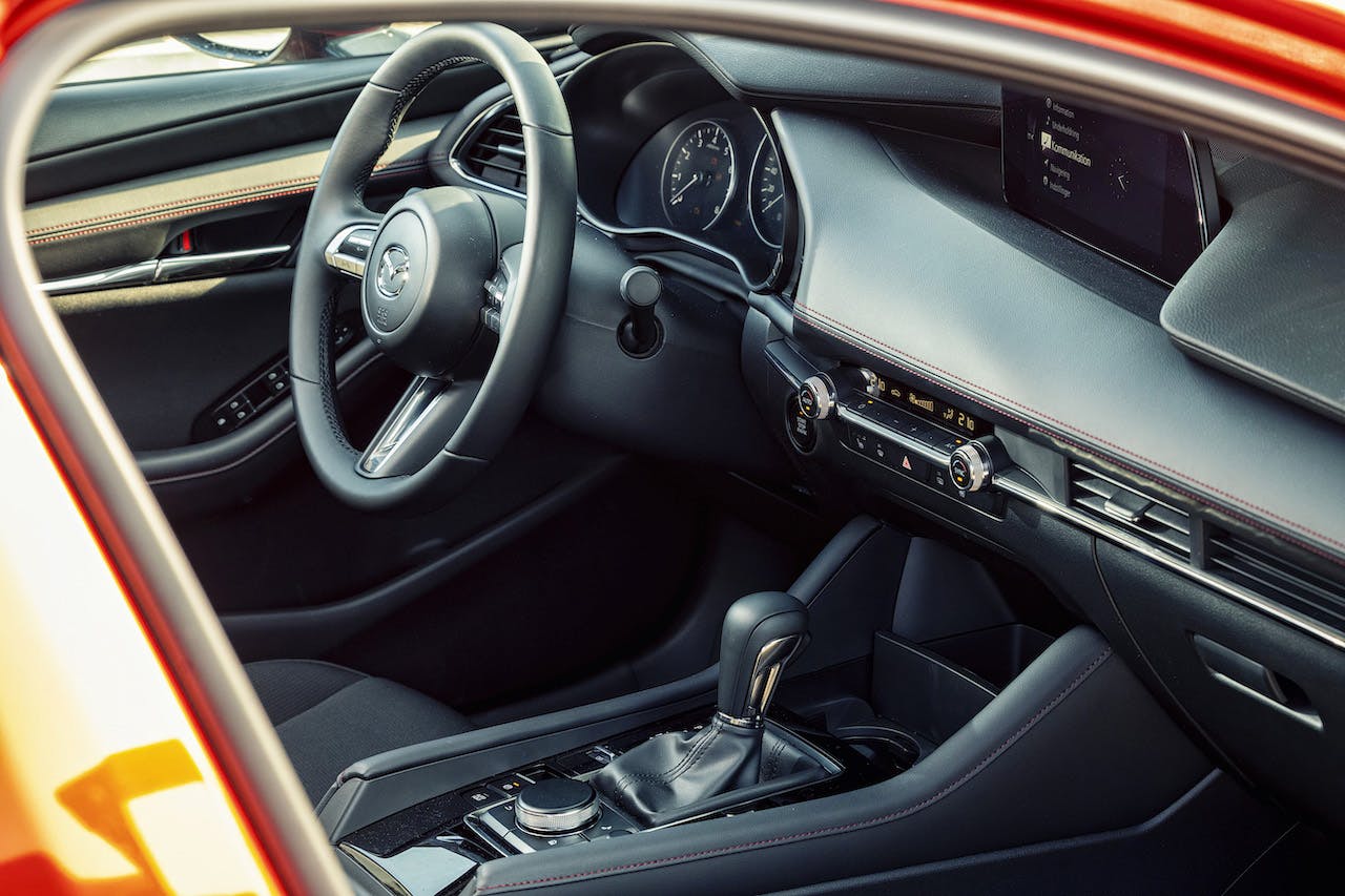 Mazda 3 hatchback test pris