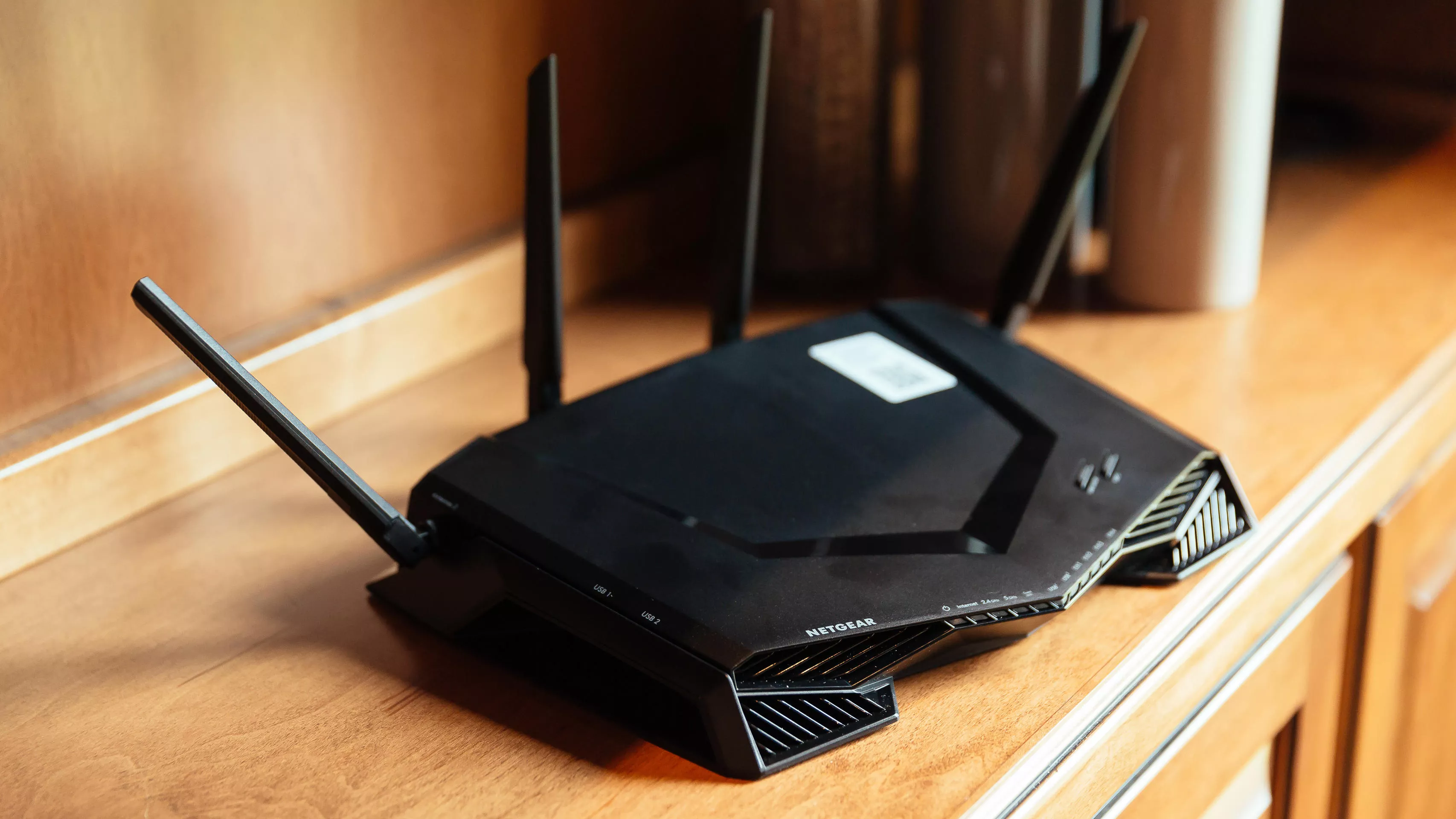 ting hvid Shaded Få bedre WiFi med nye antenner til din router | Komputer.dk