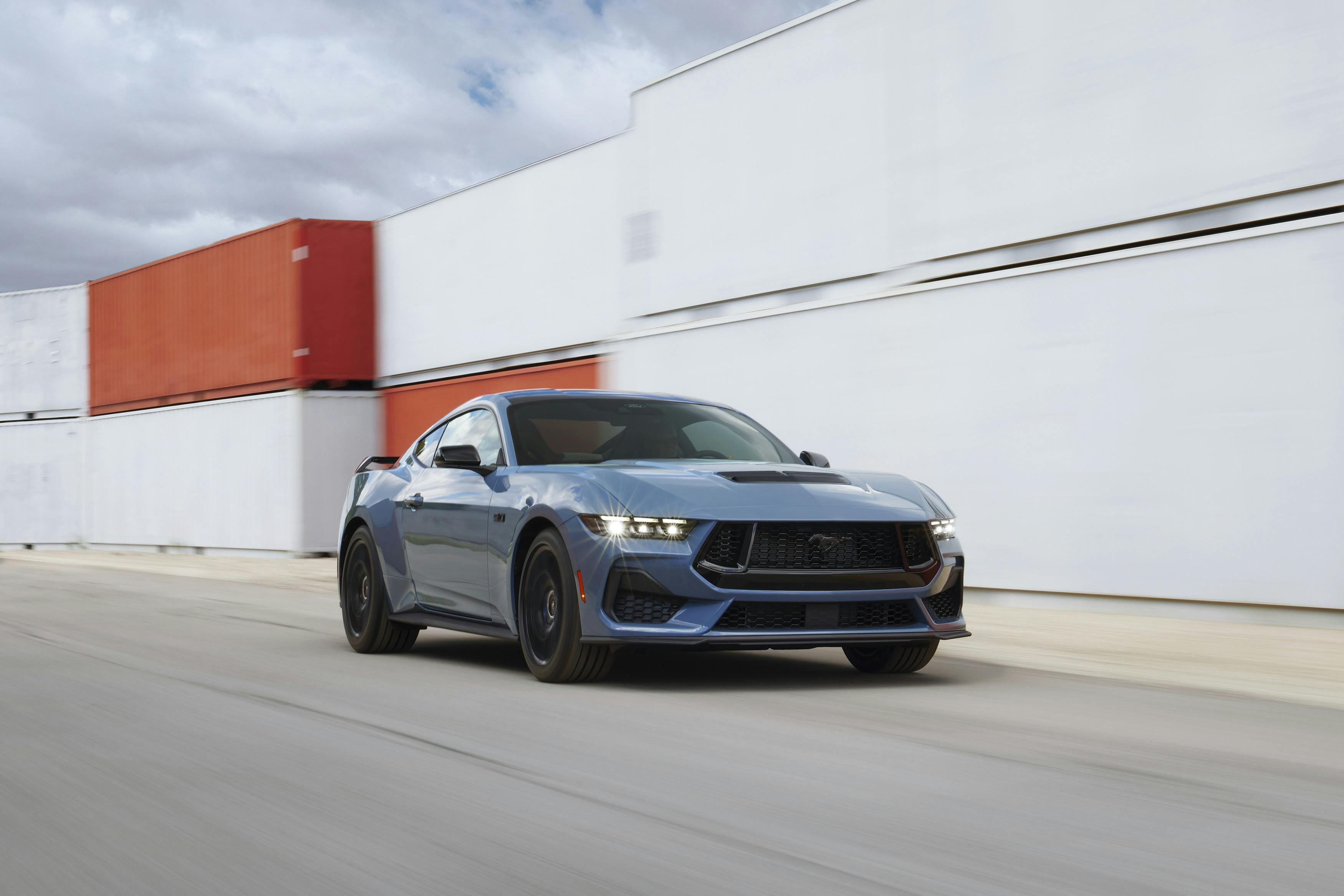 Ford Mustang GT 2023 front V8