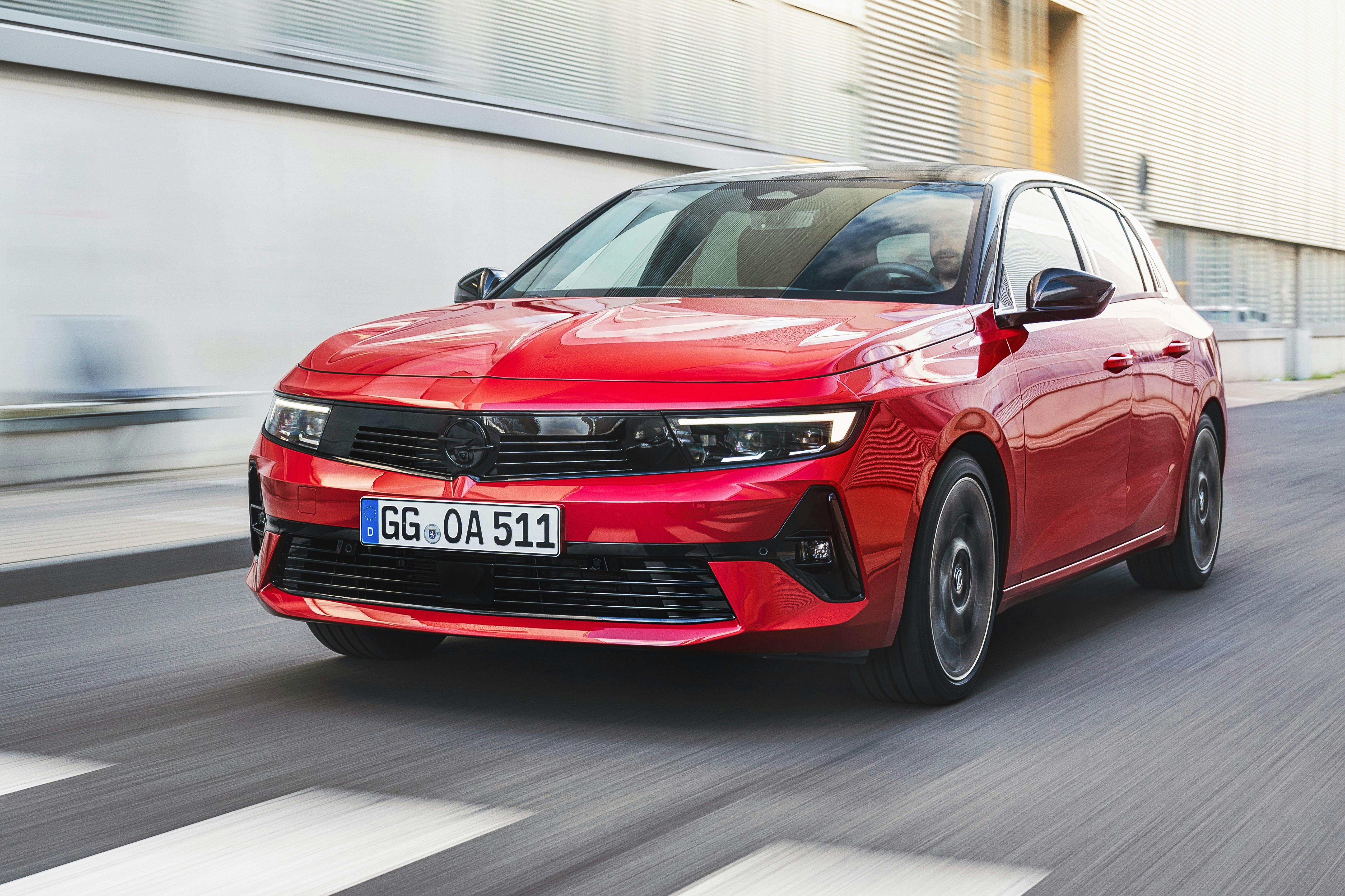 Opel Astra front vizor grille rød forende dansk