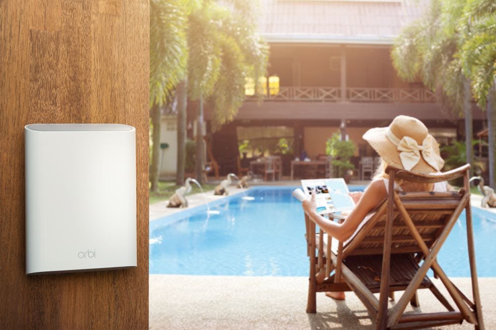 Netgear Orbi Outdoor Satellite. Laajenna langaton verkko puutarhaan – Netgear Orbi Outdoor Satellite