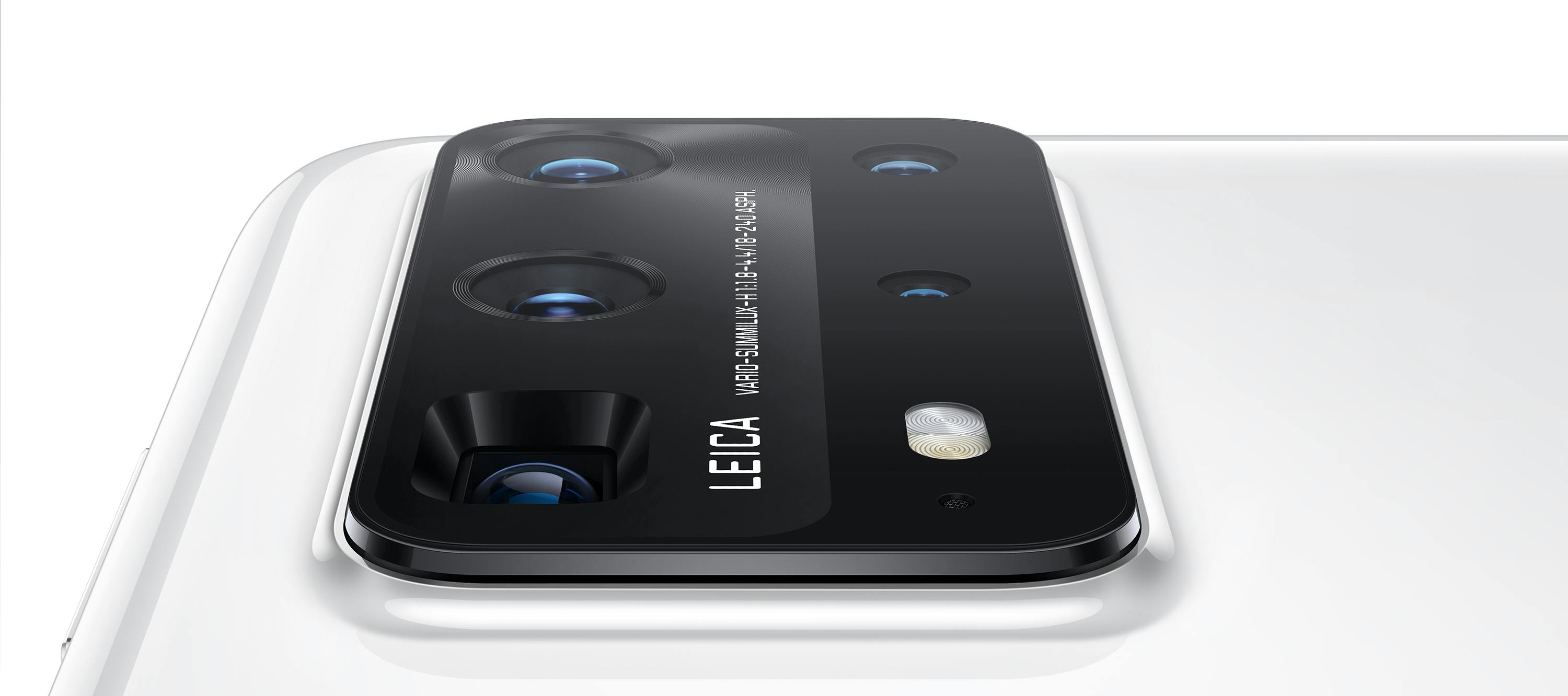 Huawei P40 Pro+ Der er 5 kameraer på bagsiden af Huawei P40 Pro+.