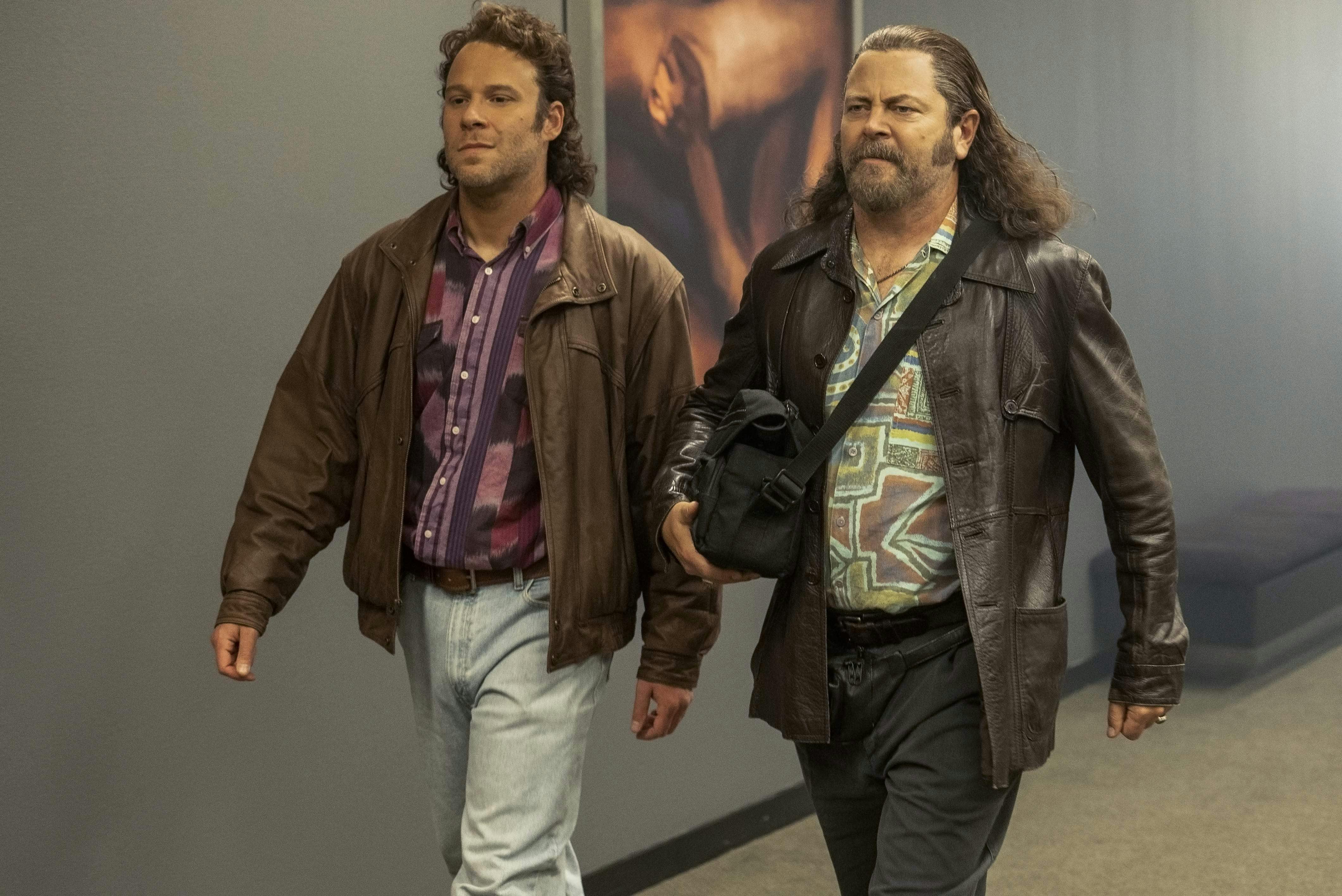 Seth Rogen, vi kender fra Superbad og Knocked Up, spiller håndværkeren Rand. Rand Gauthier og Uncle Miltie i Pam and Tommy