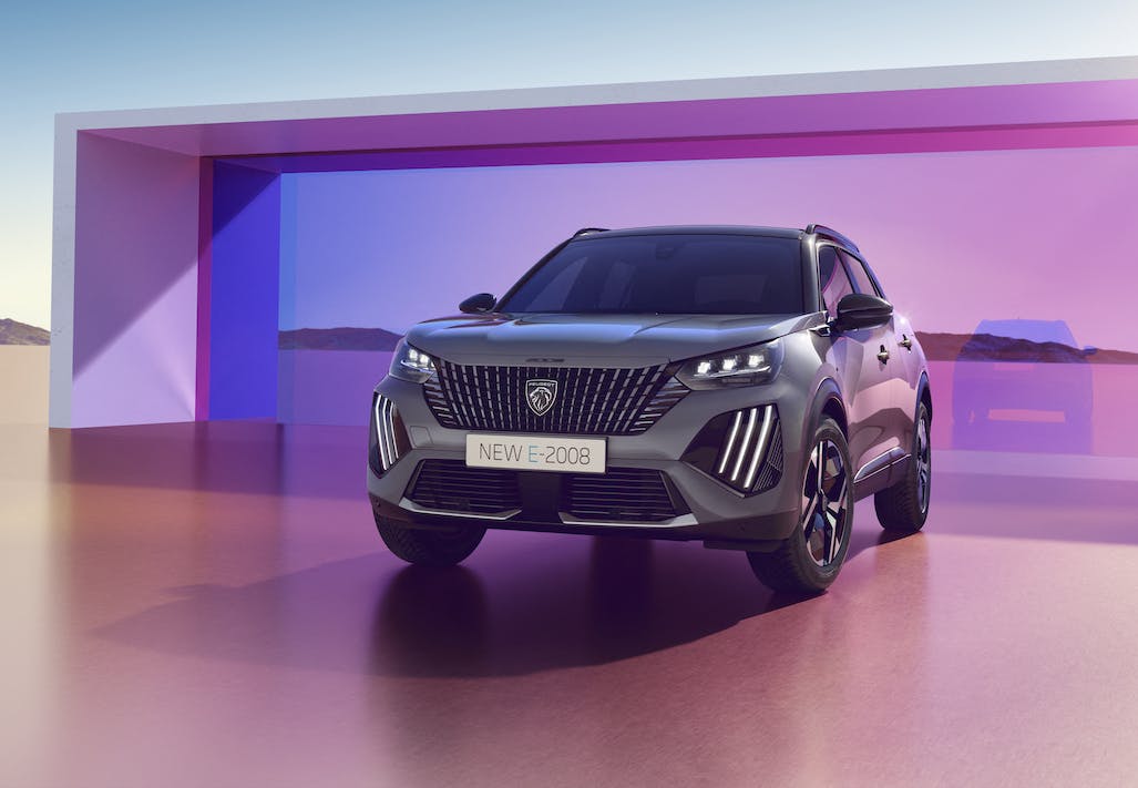 Peugeot e-2008 2023 forfra