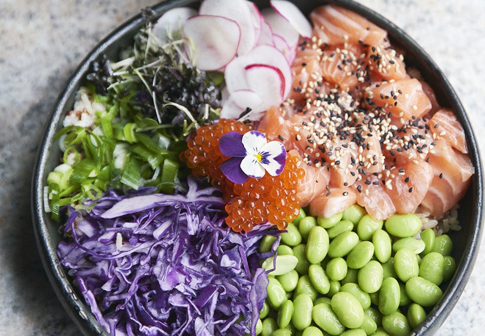 Opskrift på Poké bowl