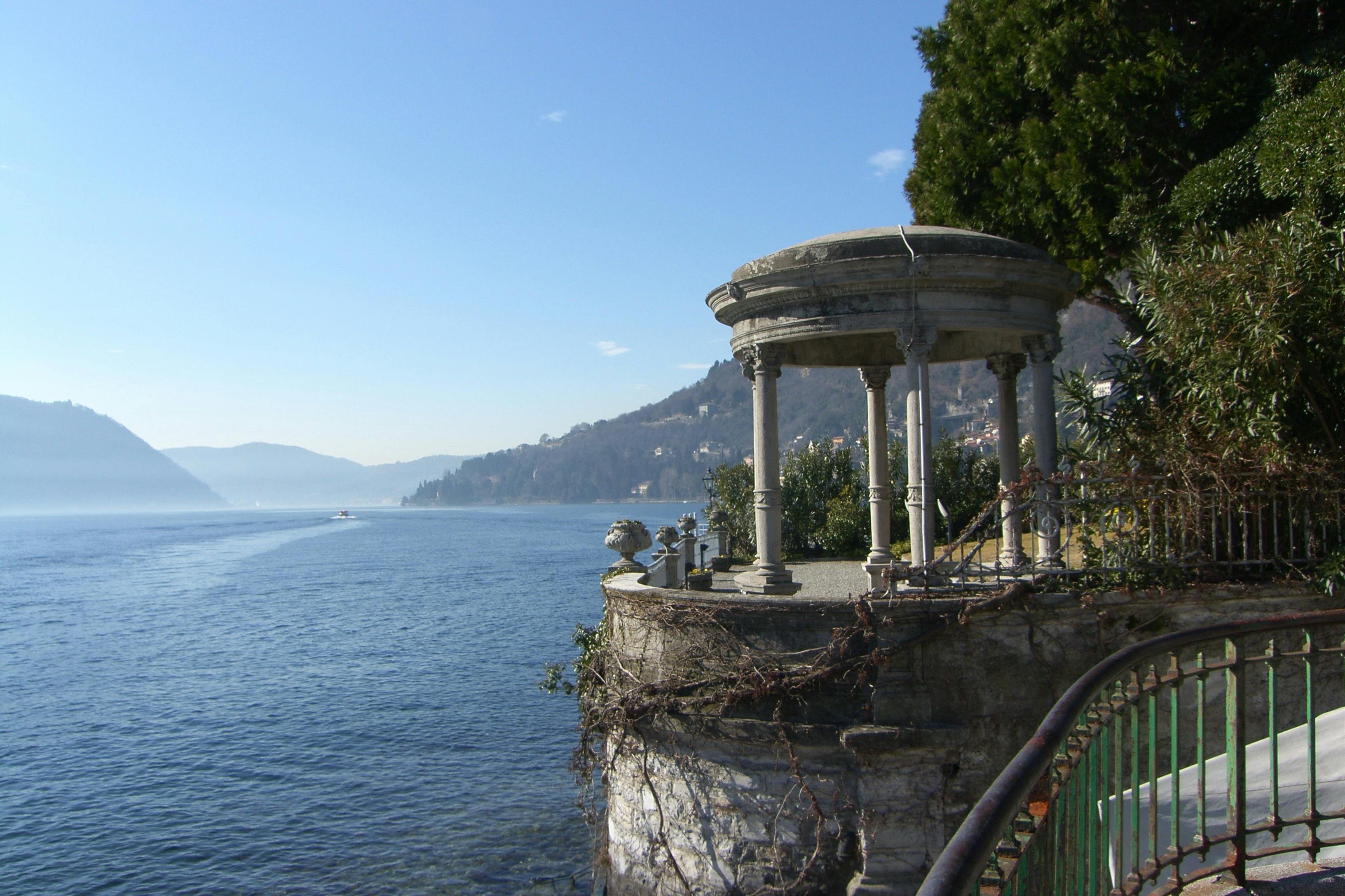 Romantiske vibber i Italia: Primo Bacino -c- Provincia di Como Settore Turismo