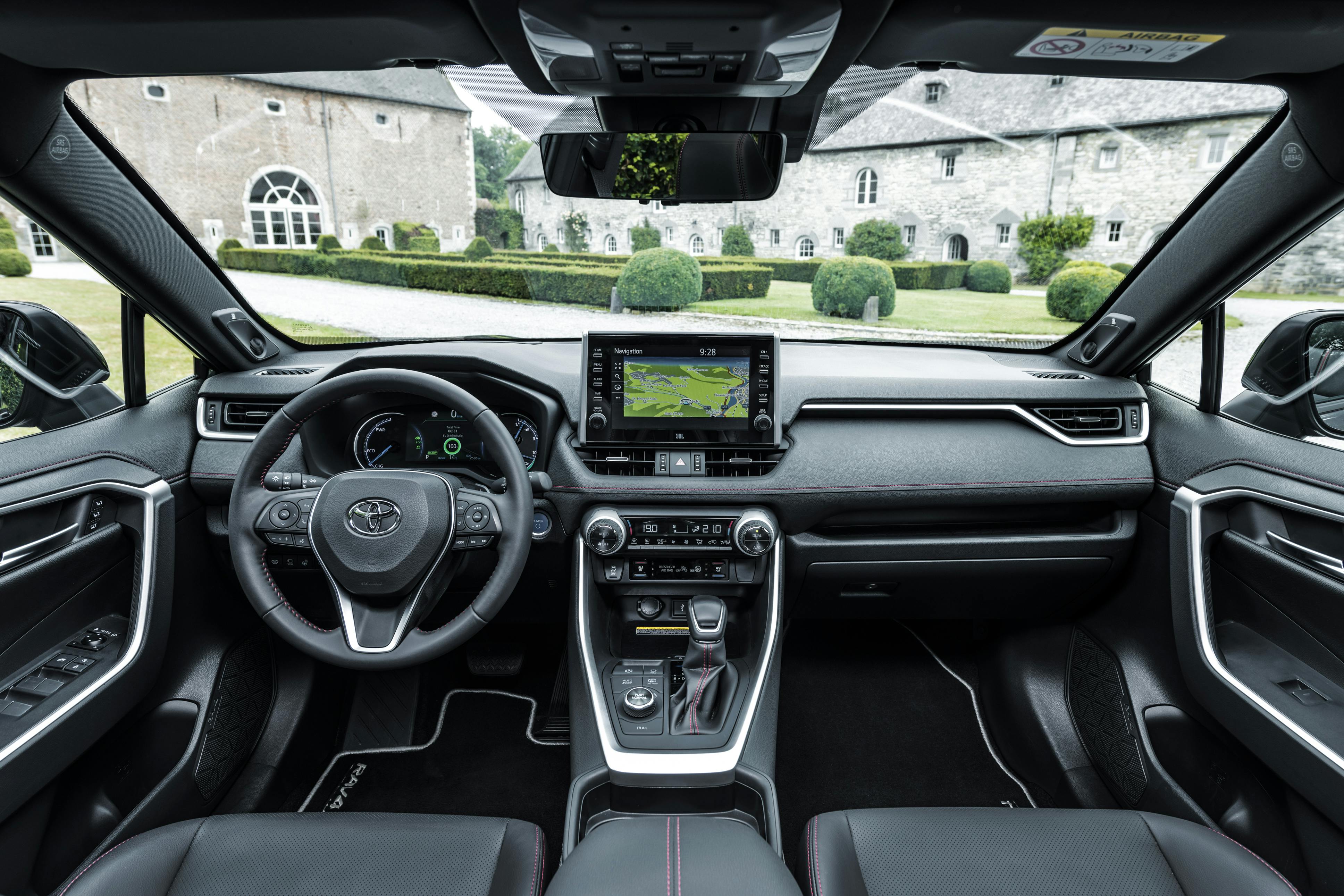 Toyota RAV4 PHEV (plug-in hybrid) interiør Executive udstyrsniveau