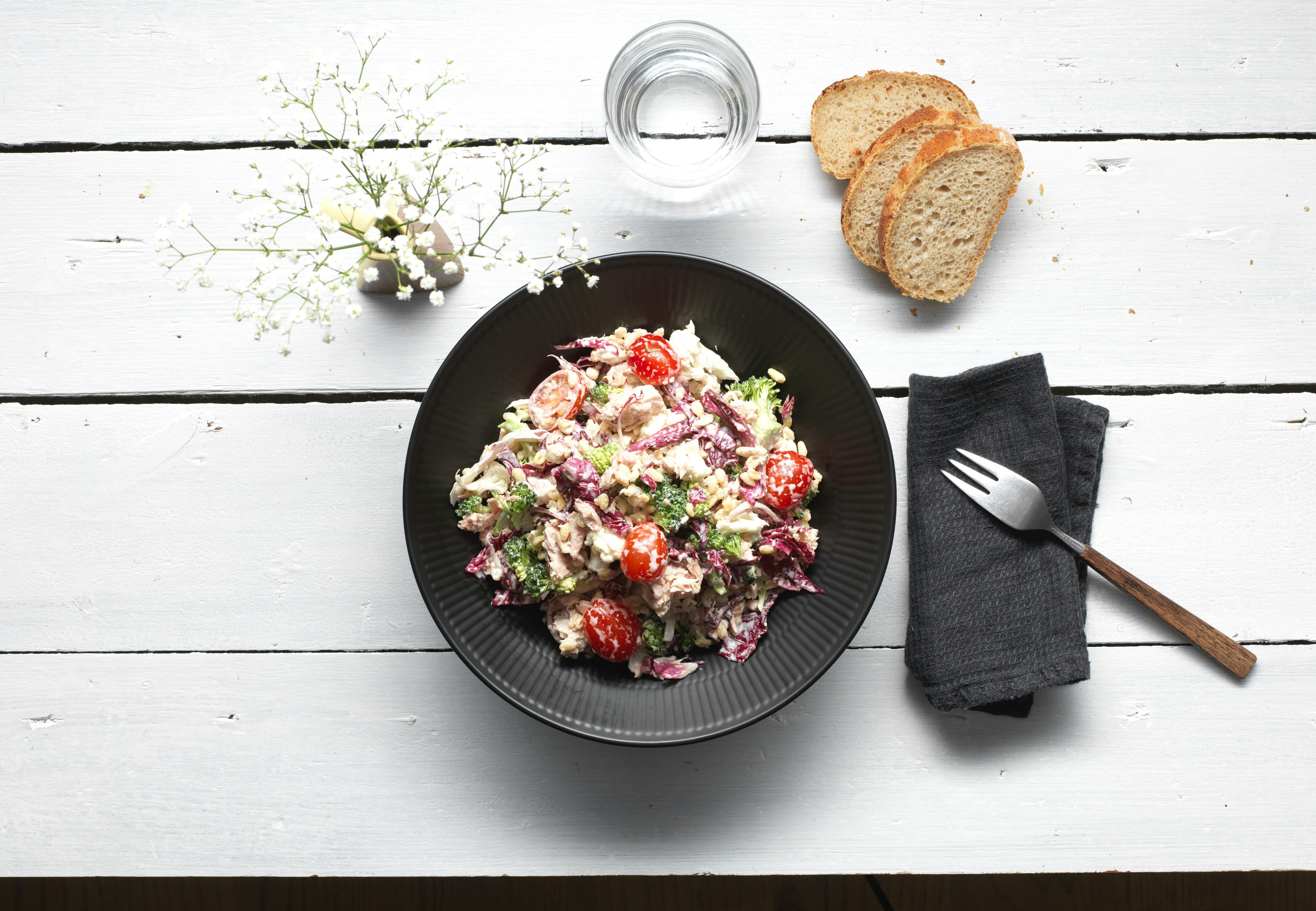 Röd sallad med broccoli
