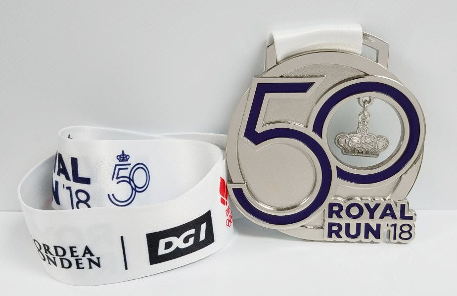Her er medaljen, som alle deltagere ved Royal Run får om halsen ved målstregen Her er medaljen, som alle deltagere ved Royal Run får om halsen ved målstregen