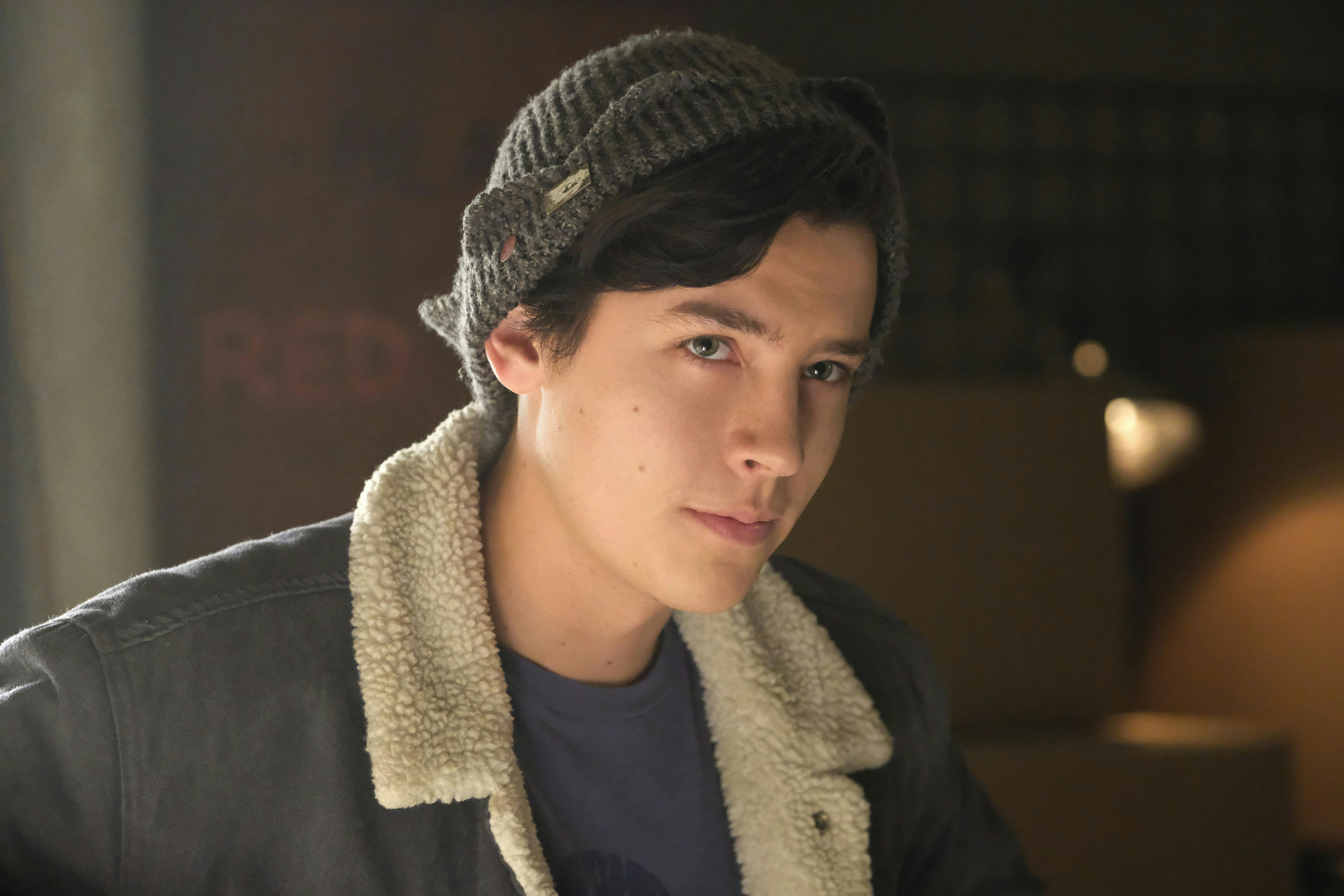 Vidste du, at Cole Sprouse var 25 år gammel, da Riverdale blev optaget? Cole Sprouse i Riverdale
