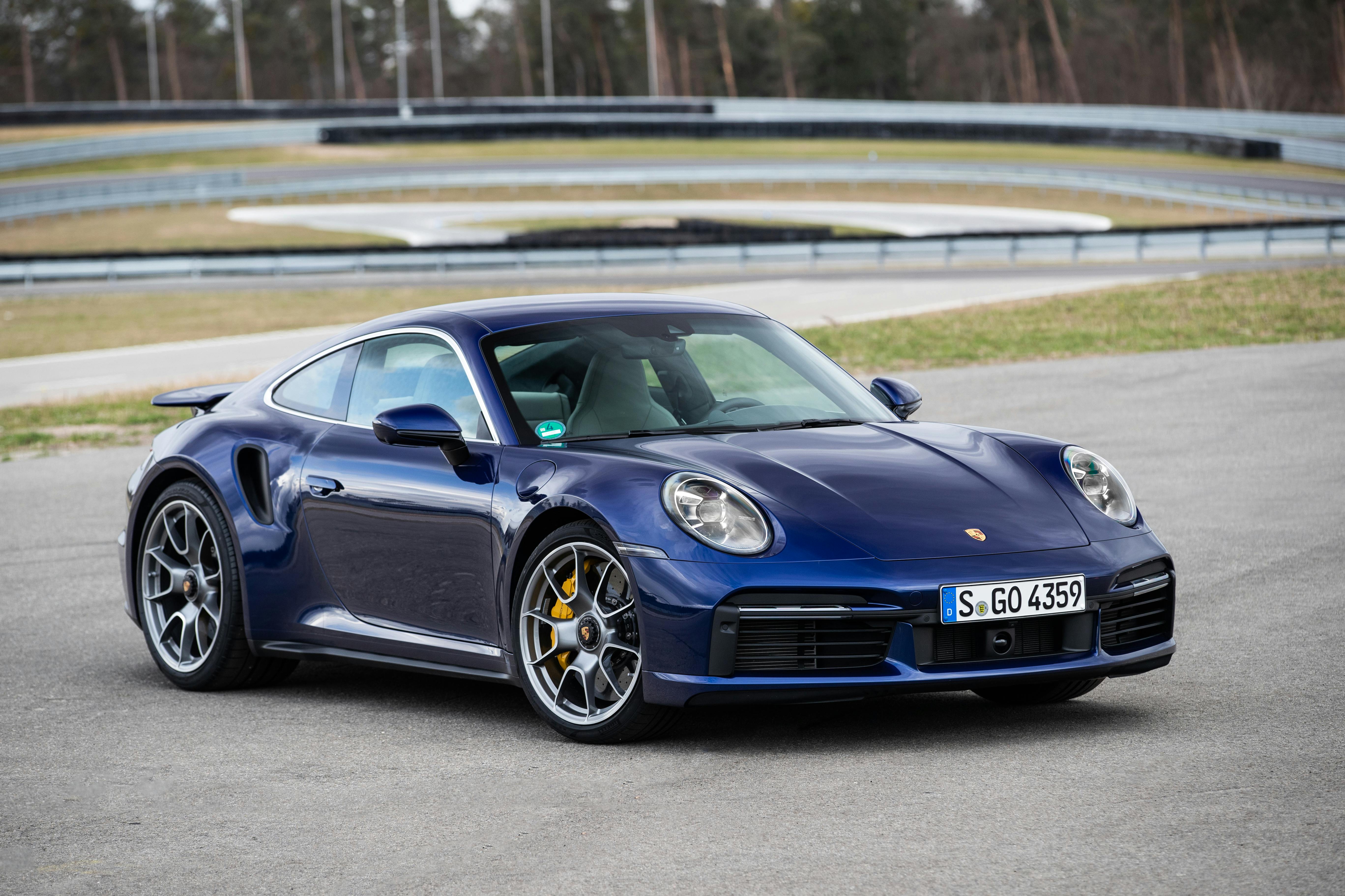 Porsche 911 Turbo S Lightweight